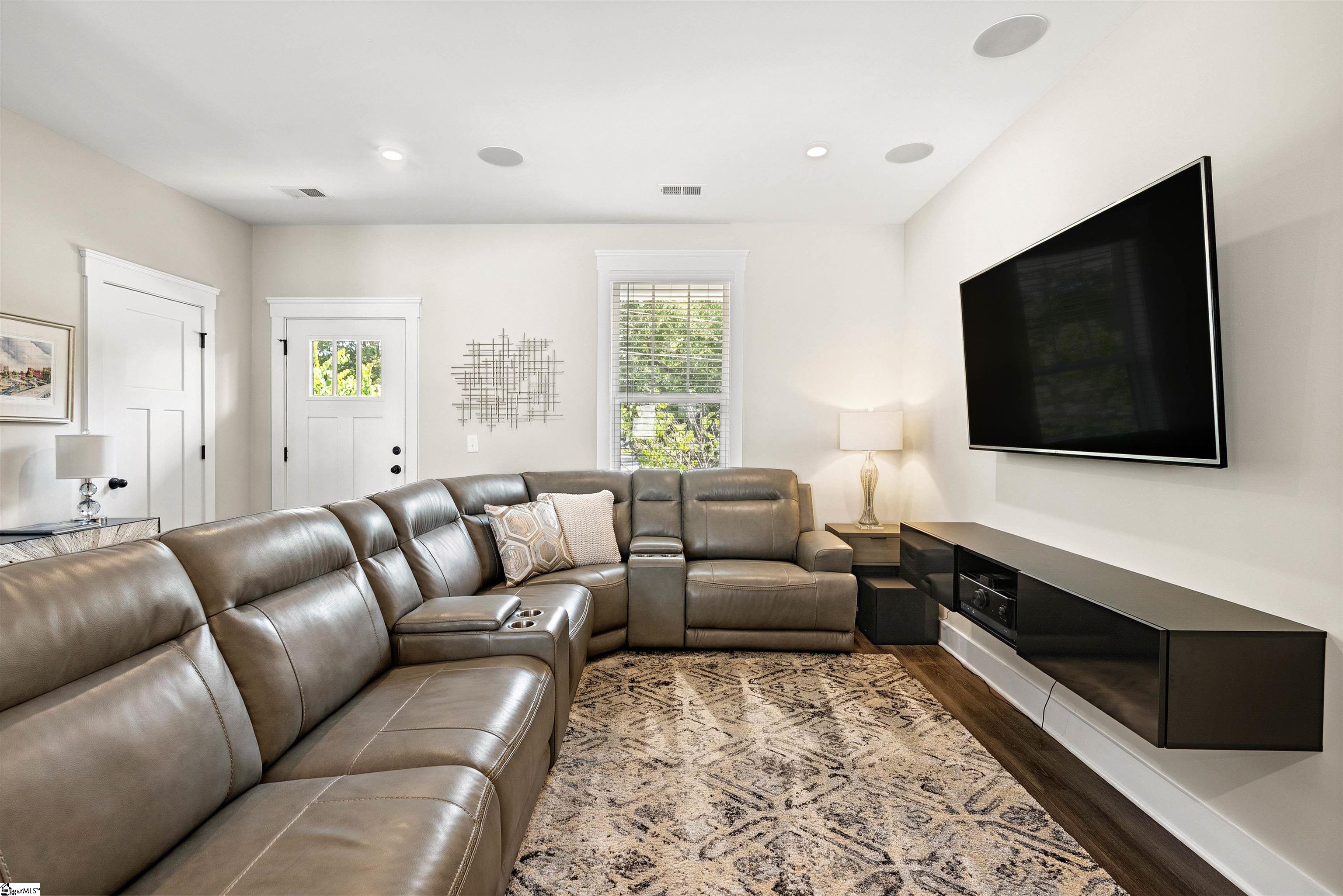516 Guess Street Property Photo 19