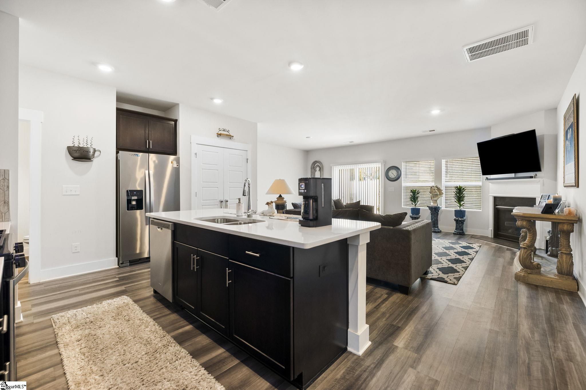 24 Bromes Way Property Photo 4