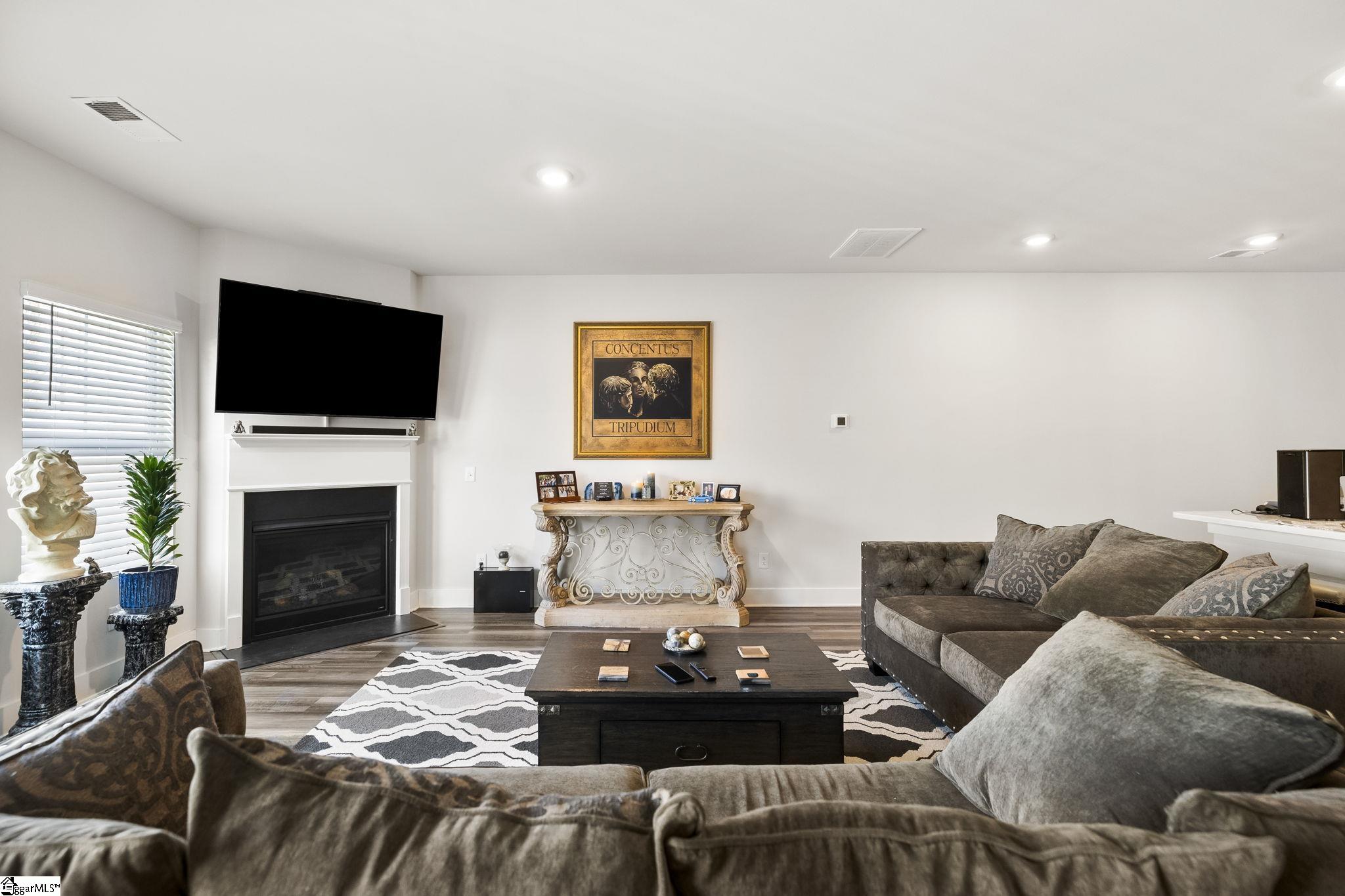 24 Bromes Way Property Photo 10