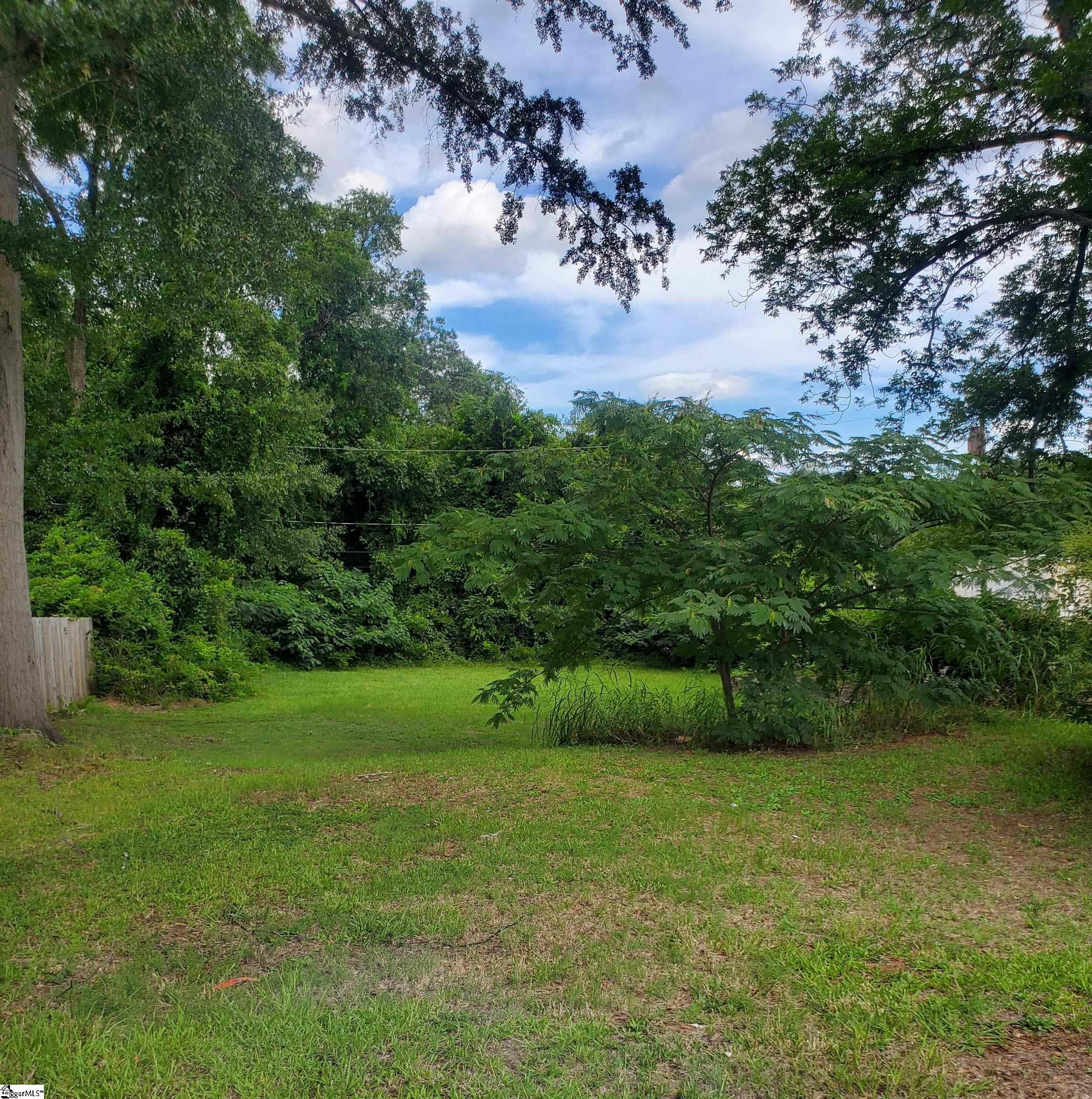 679 S Church Street Property Photo 5