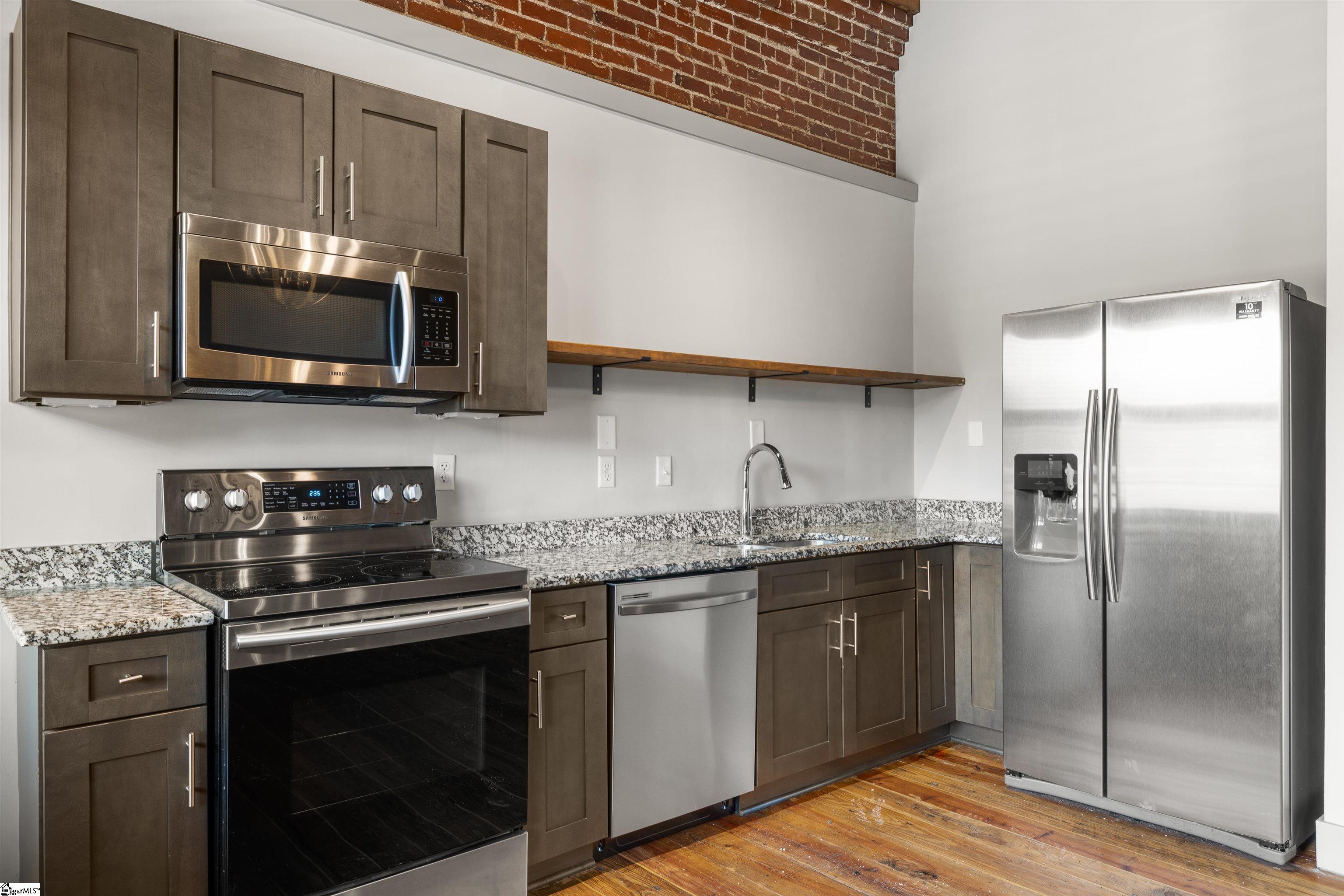 806 Green Avenue Property Photo 12