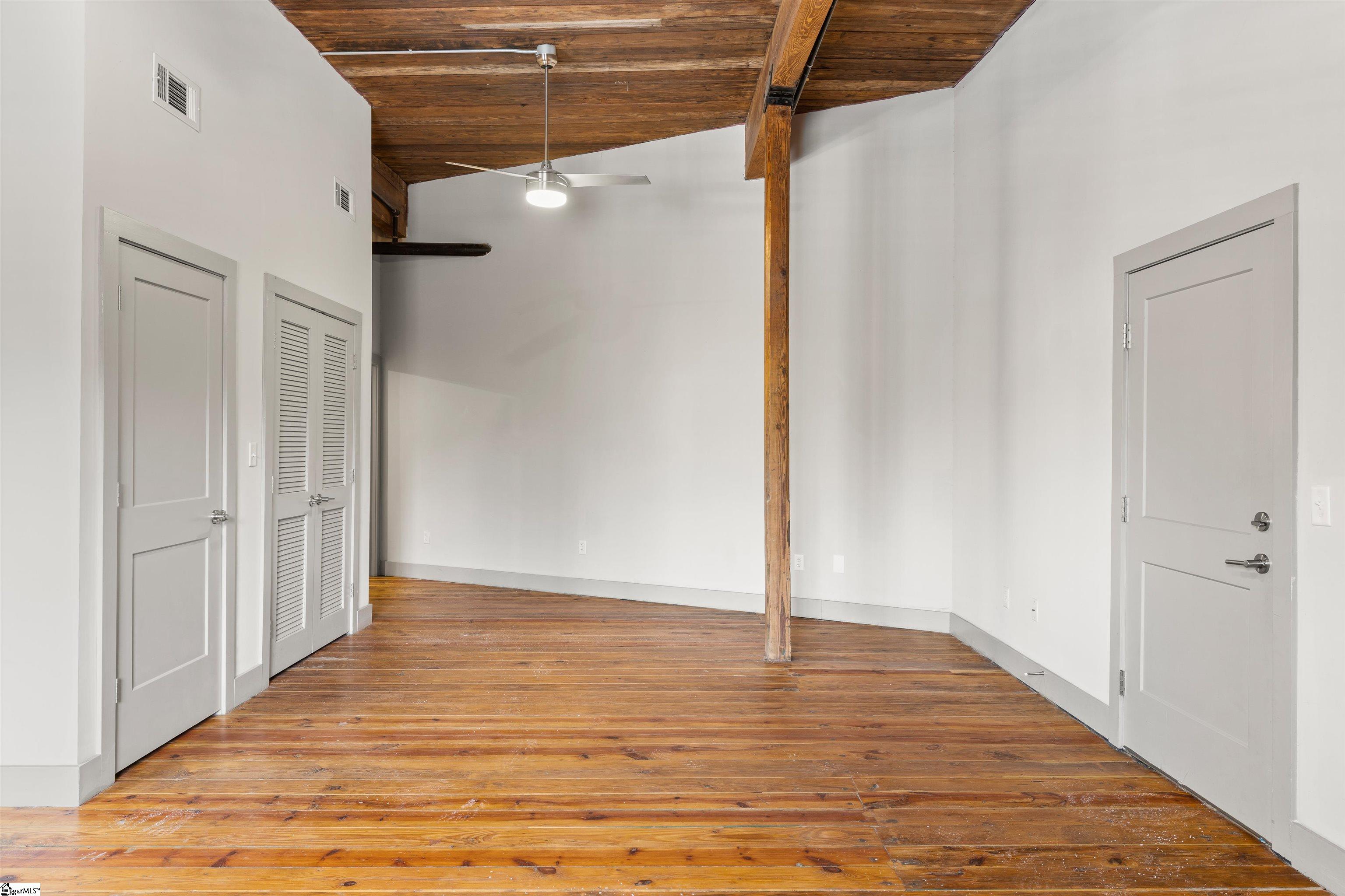 806 Green Avenue Property Photo 13