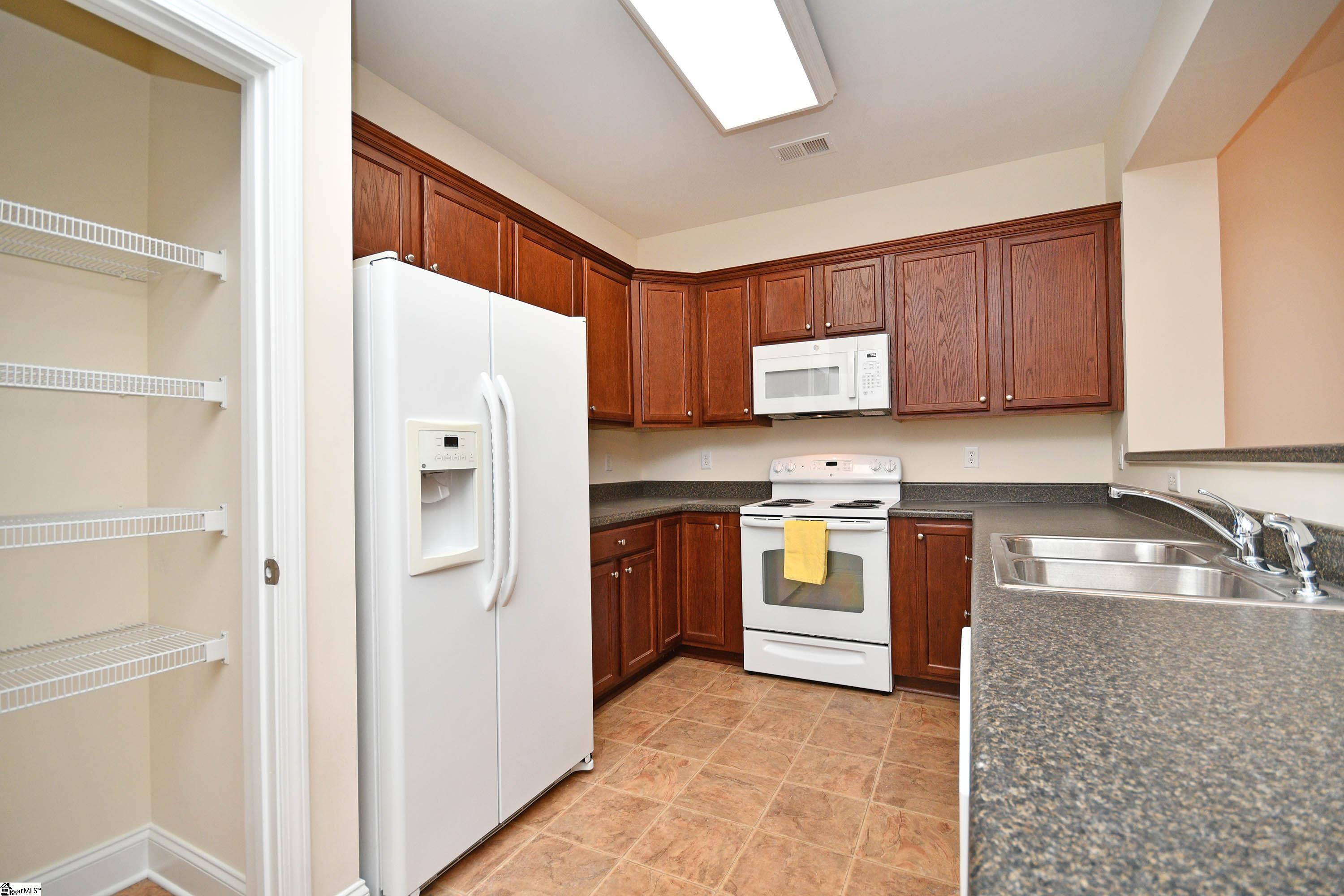 47 Hillsborough Drive Property Photo 12