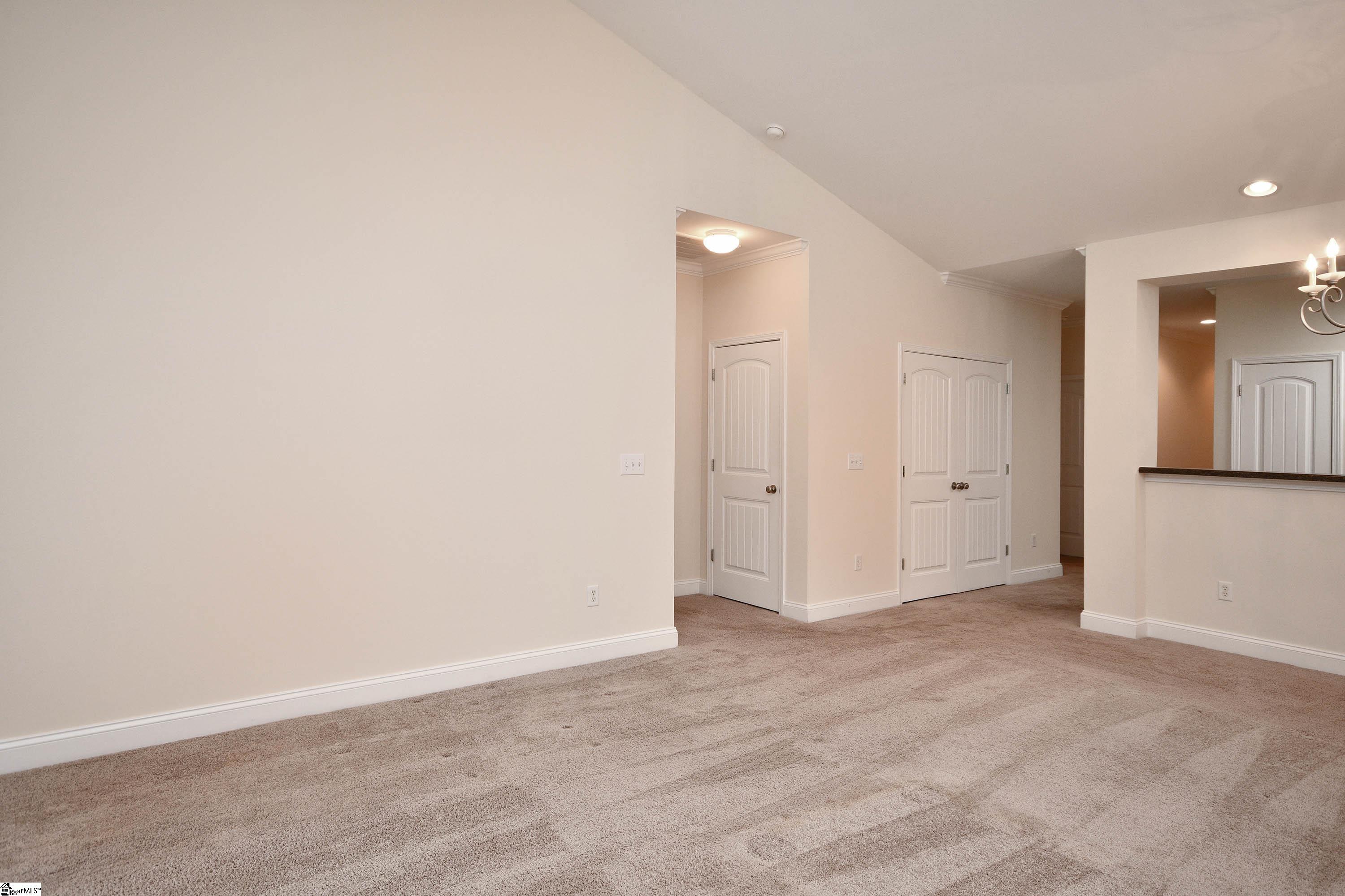 47 Hillsborough Drive Property Photo 17