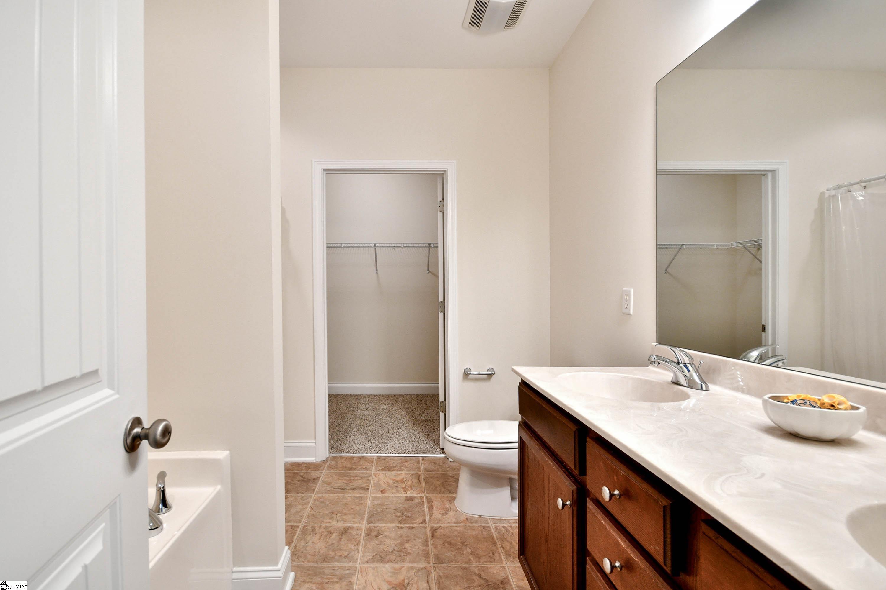 47 Hillsborough Drive Property Photo 20