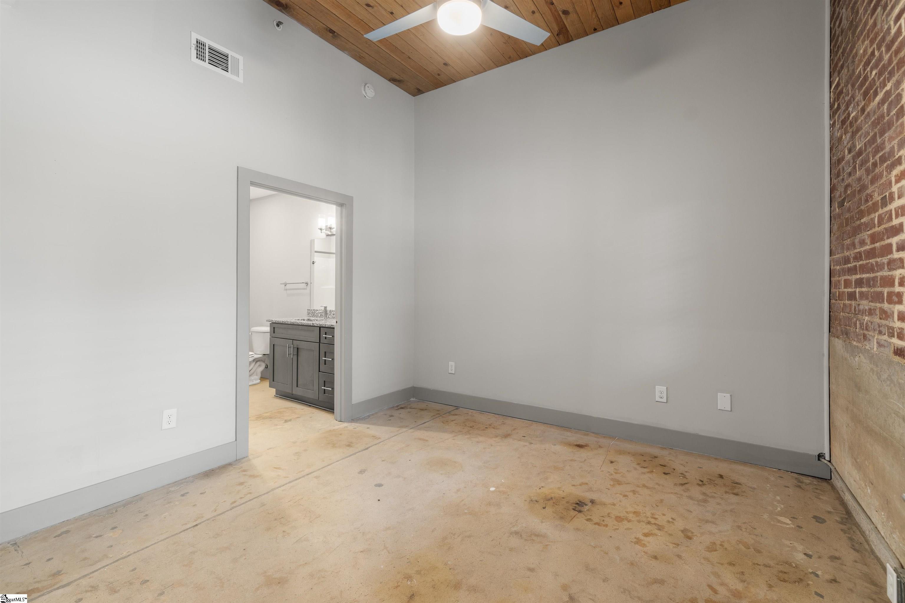 806 Green Avenue Property Photo 16