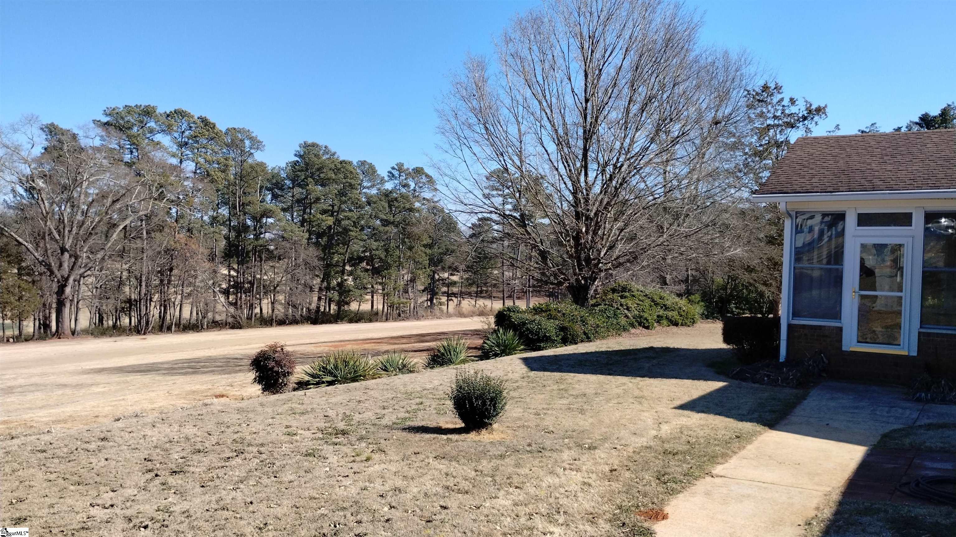 1305 Summers Drive Property Photo 4
