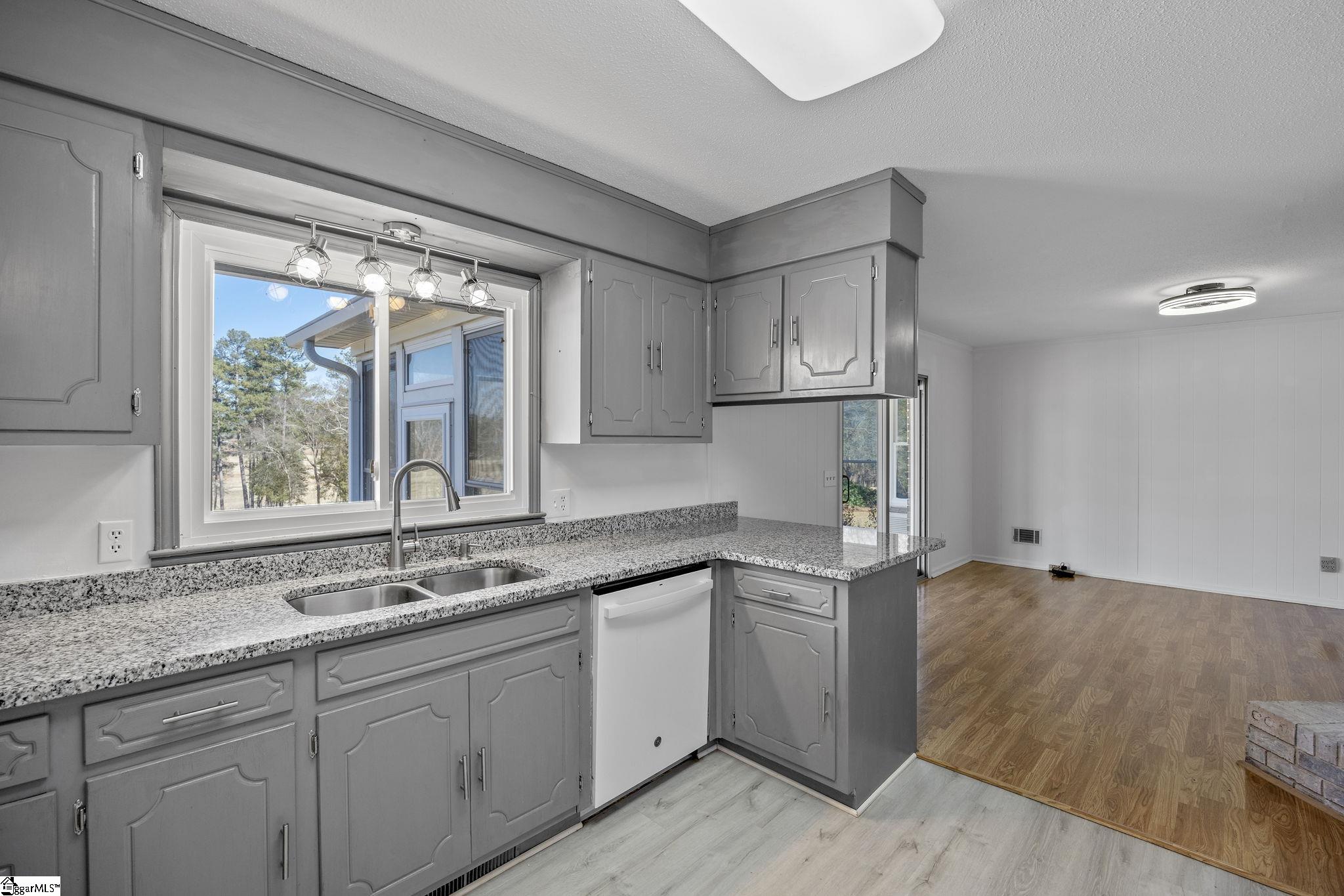 1305 Summers Drive Property Photo 16