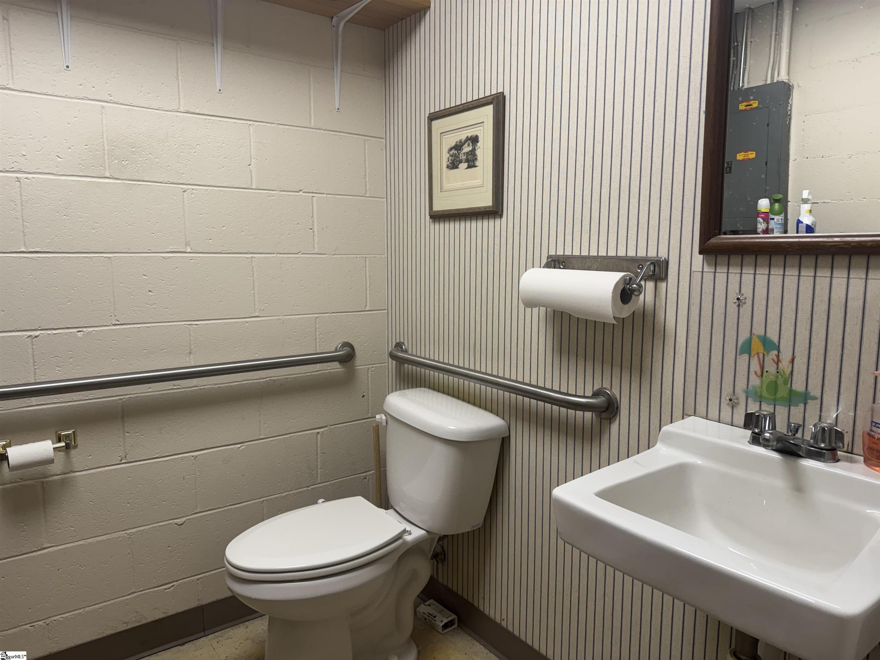 3110 Wade Hampton Boulevard Property Photo 8