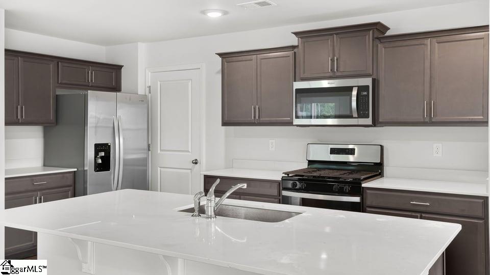 38 Archstone Way Property Photo 14