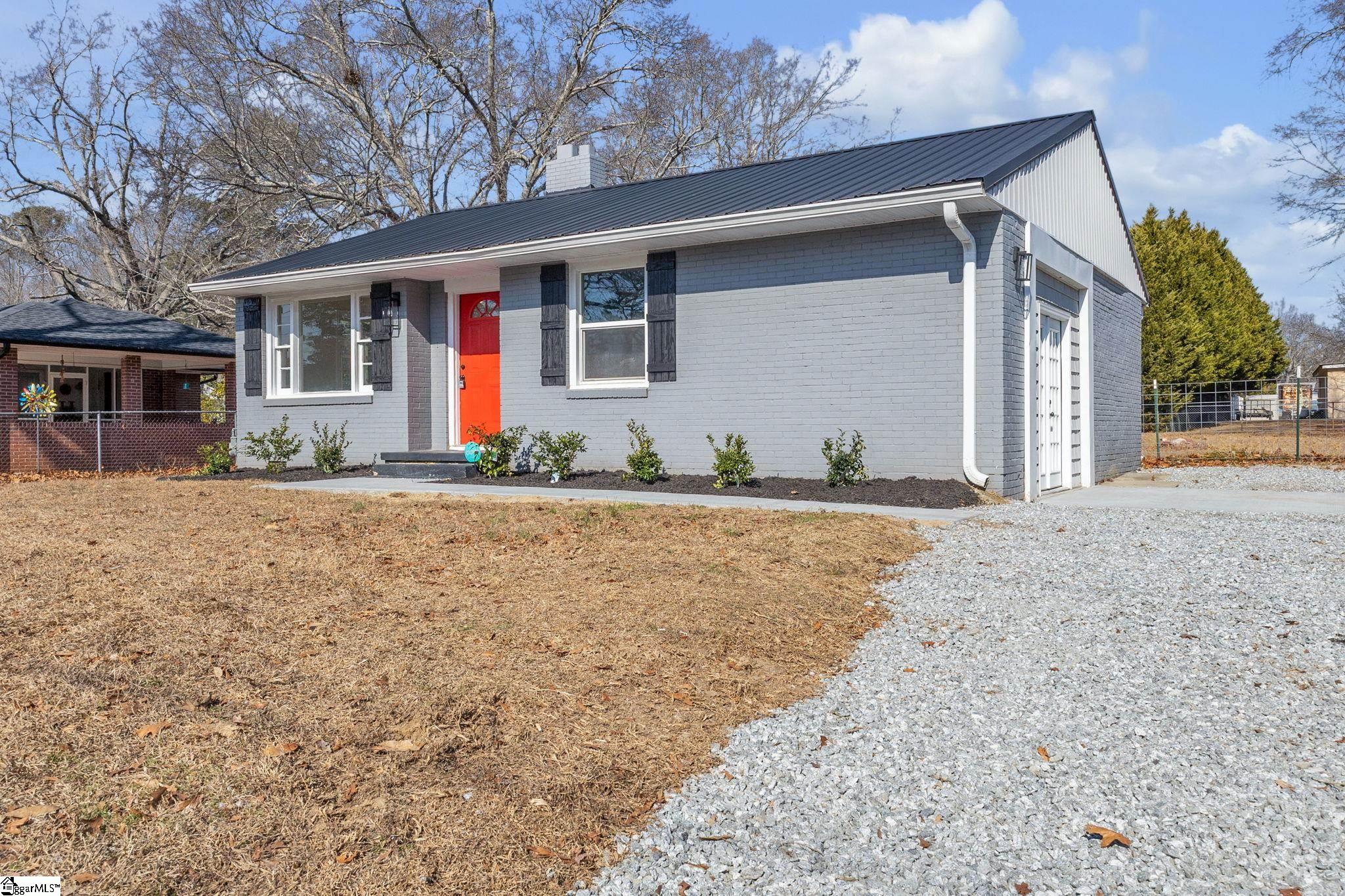 111 Westwood Drive Property Photo 2