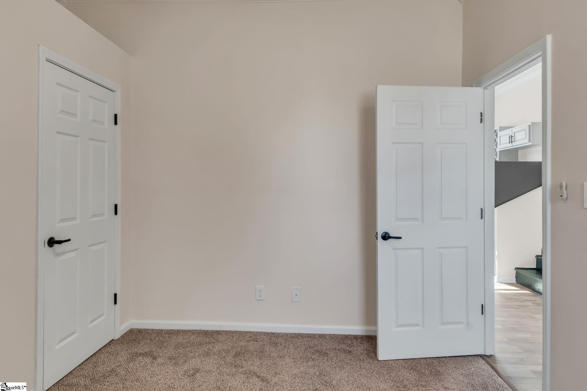 111 Westwood Drive Property Photo 15