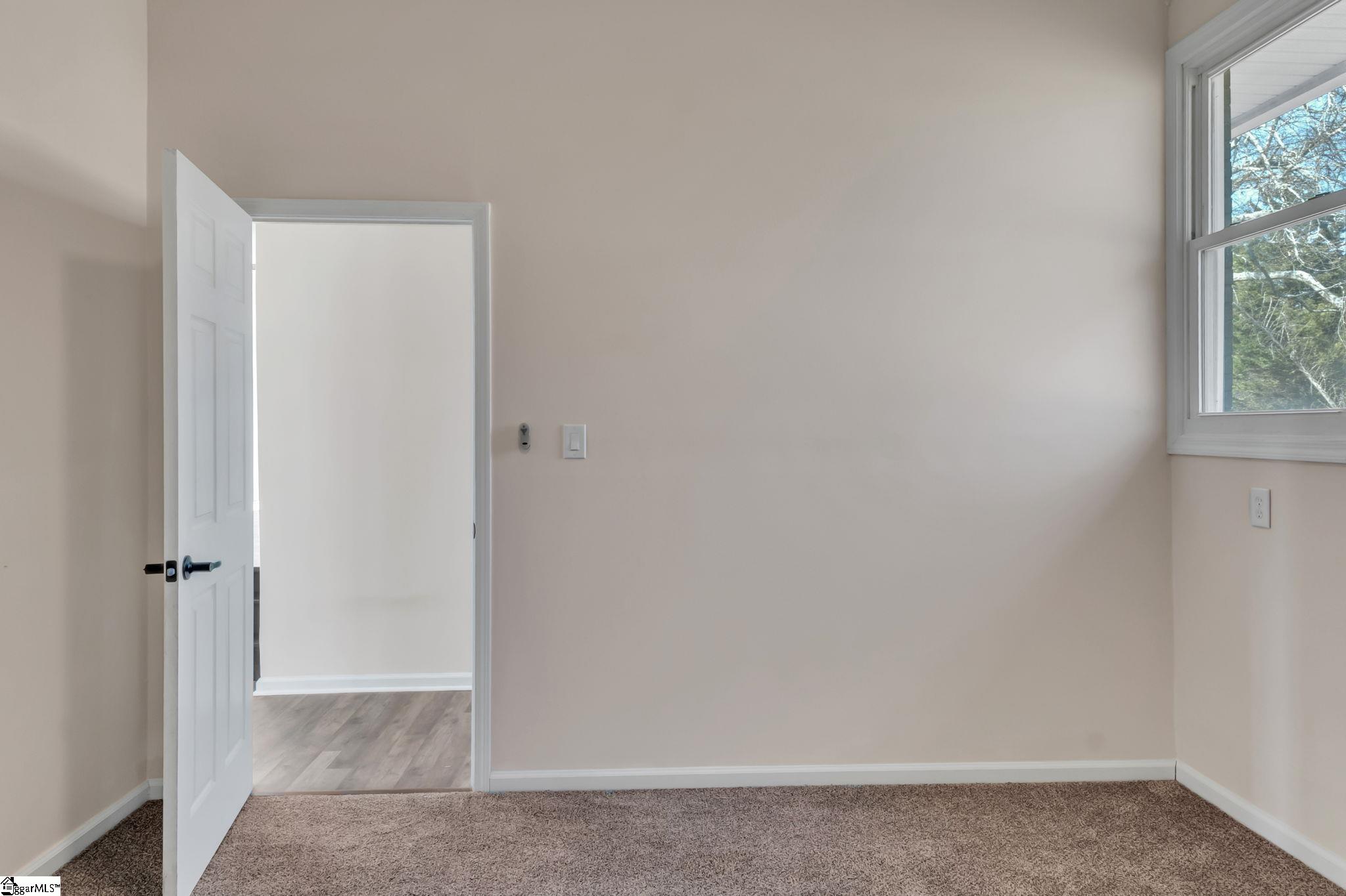 111 Westwood Drive Property Photo 16