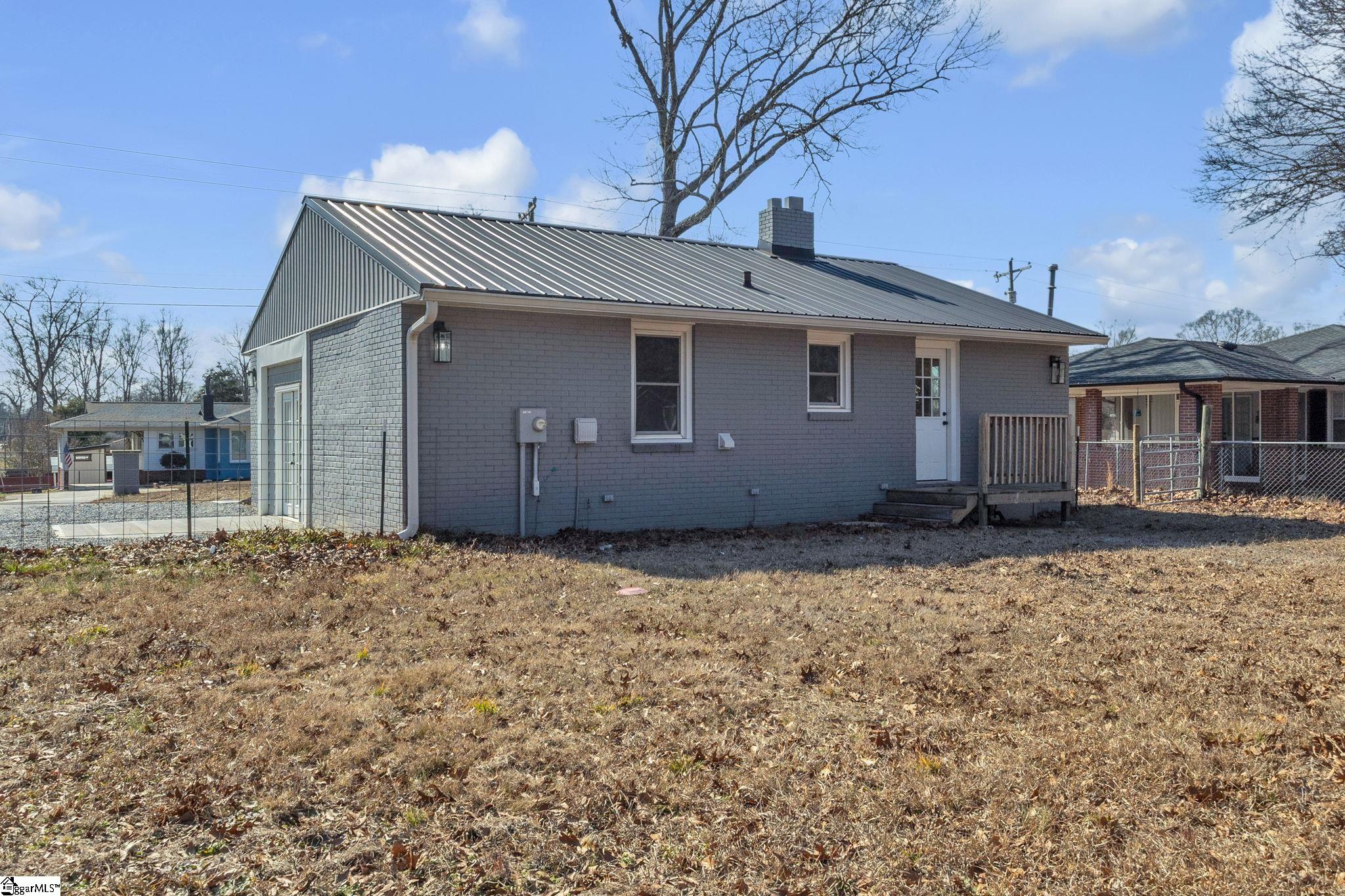 111 Westwood Drive Property Photo 24