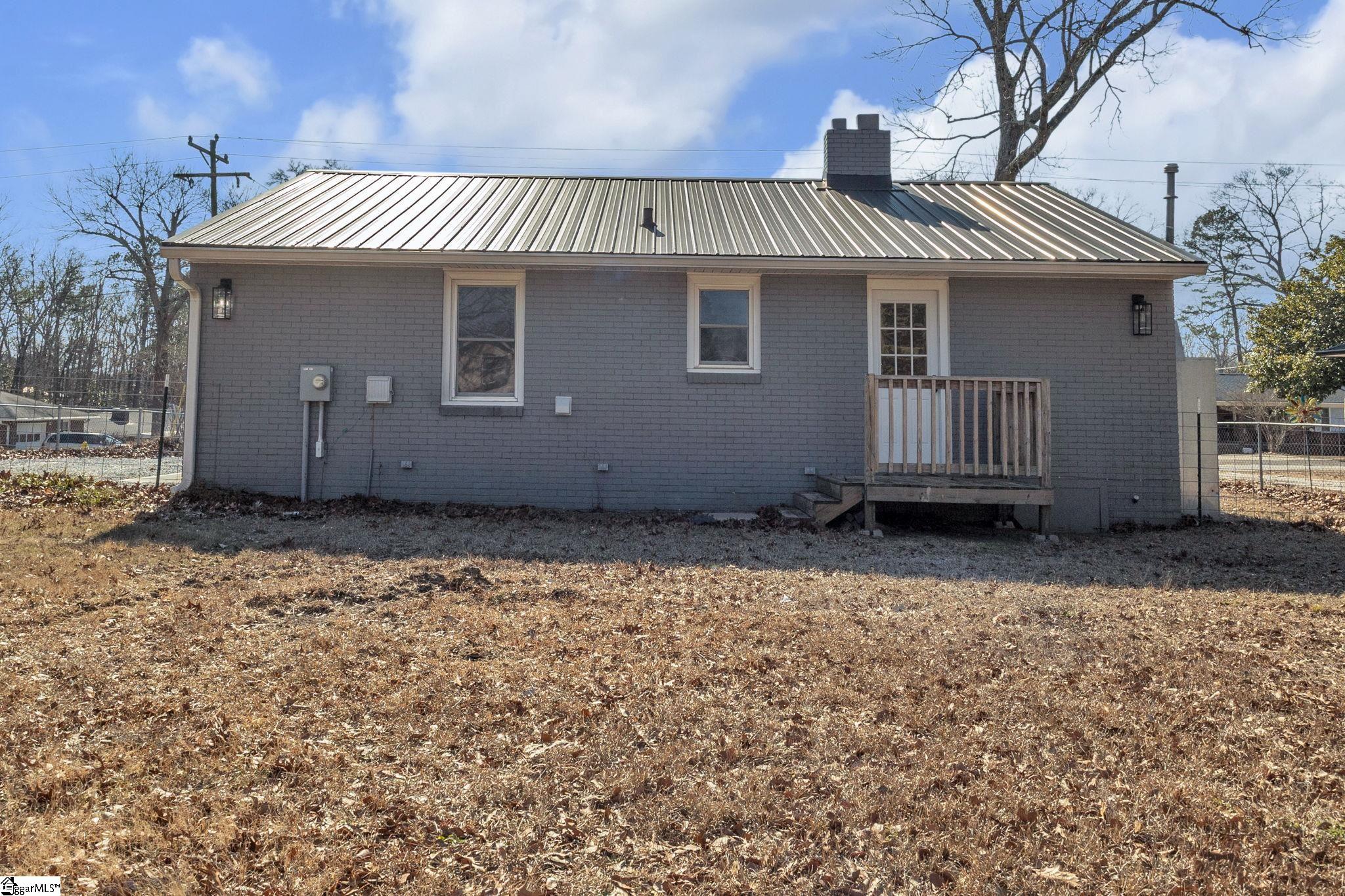 111 Westwood Drive Property Photo 27