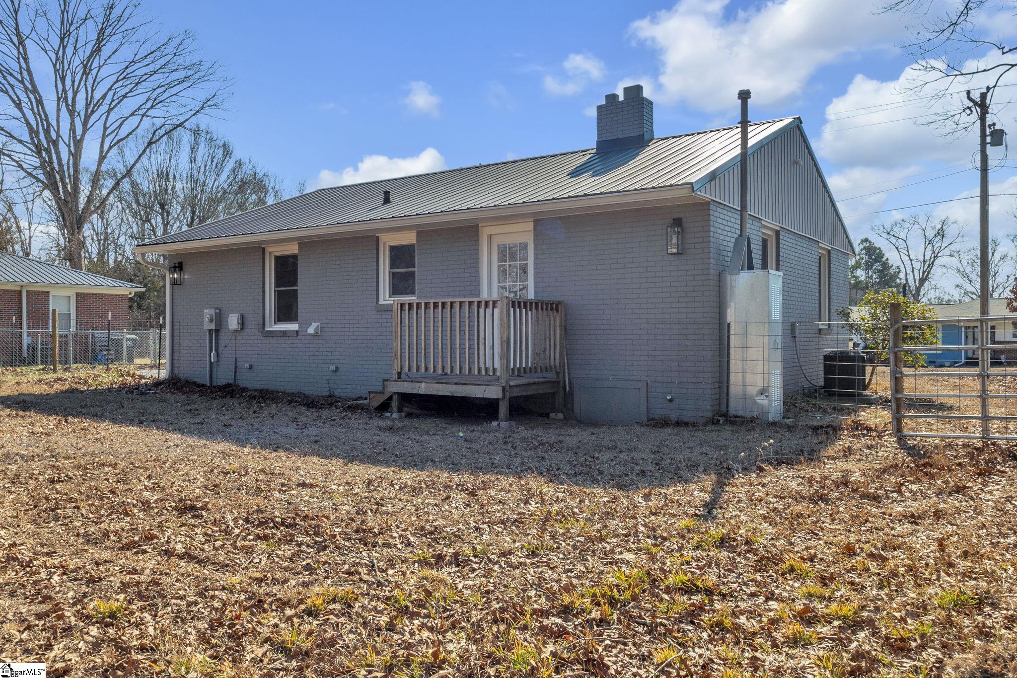 111 Westwood Drive Property Photo 28