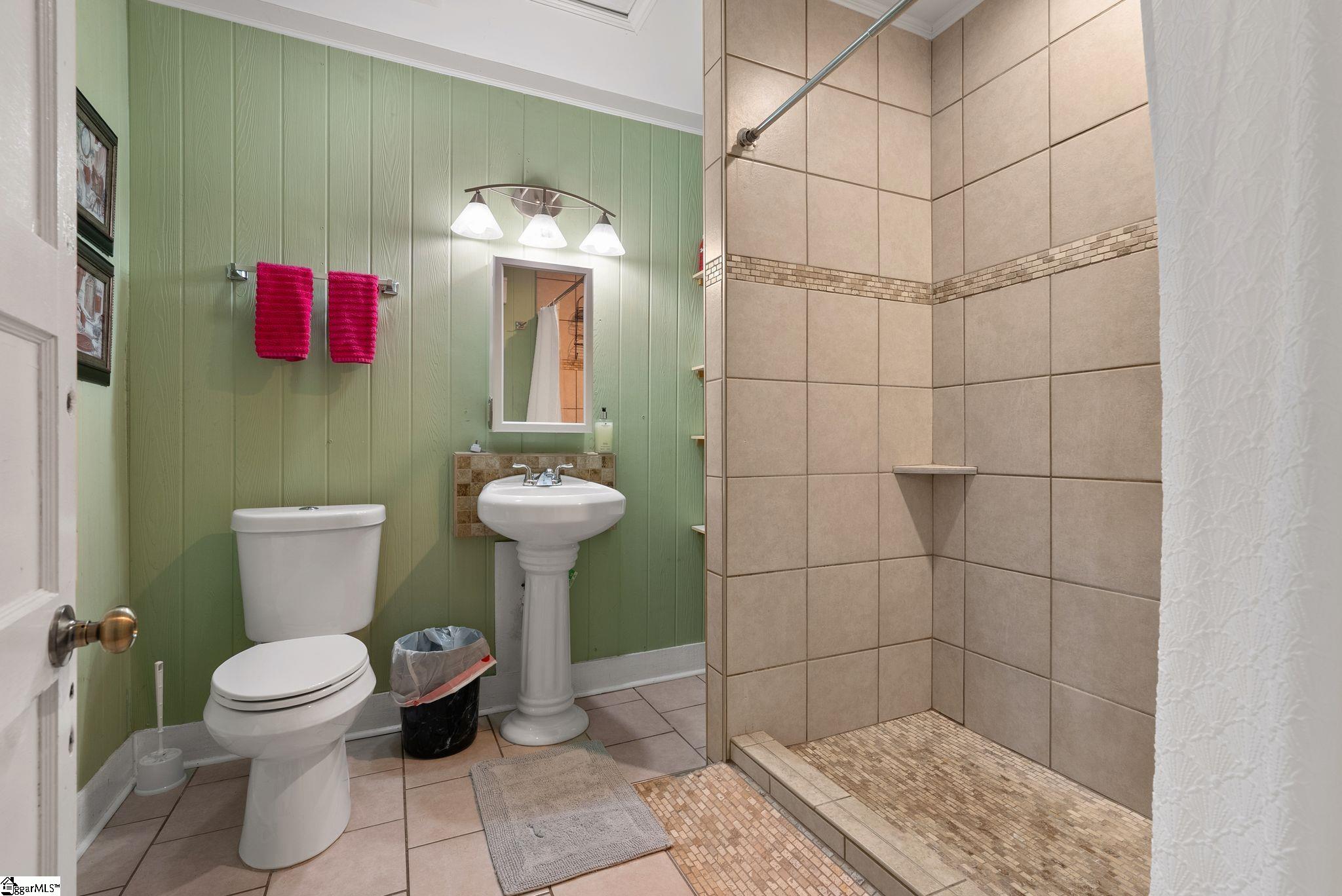 207 W 2nd Avenue Property Photo 42