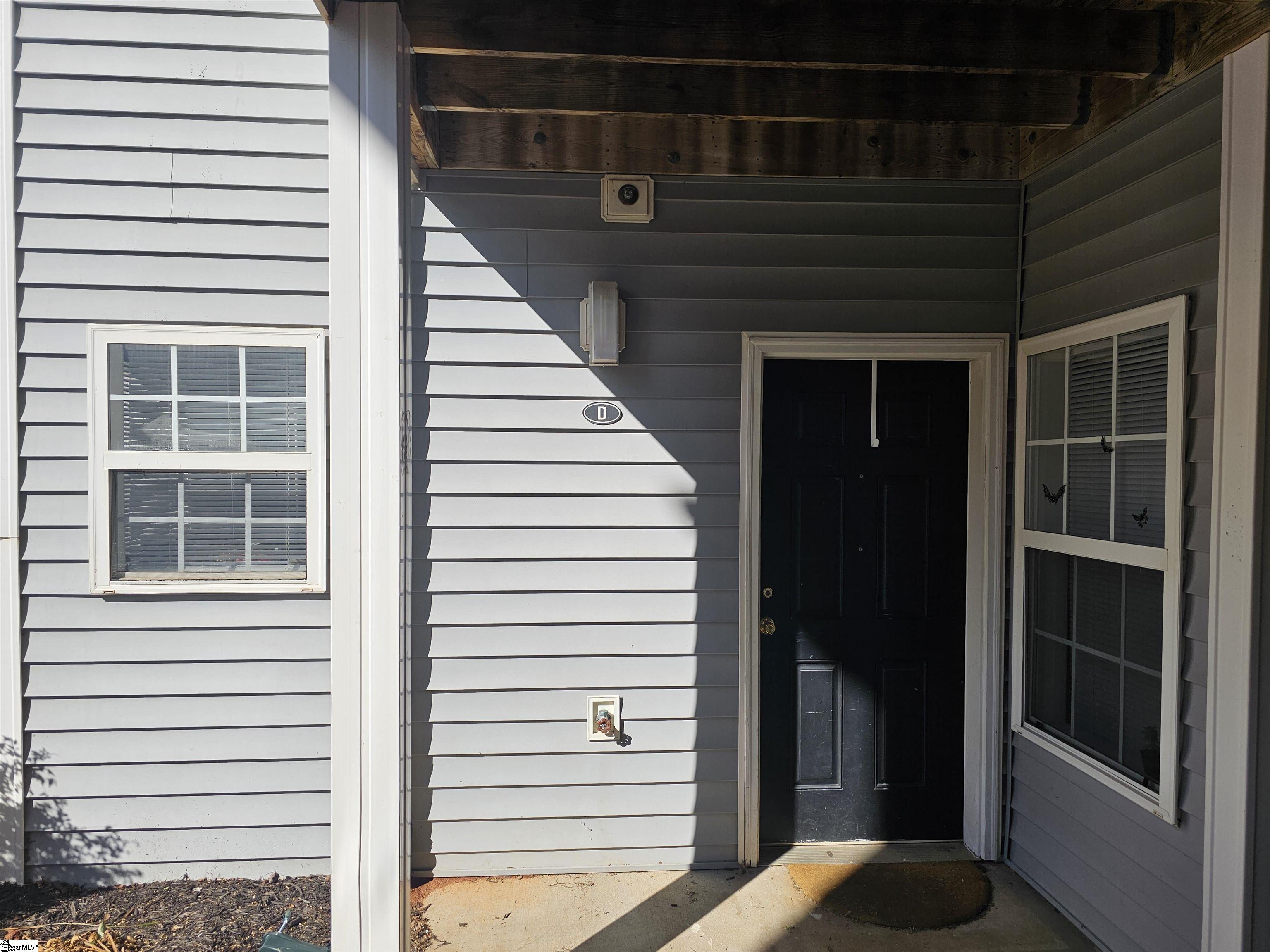 102 University Village Drive Property Photo 2