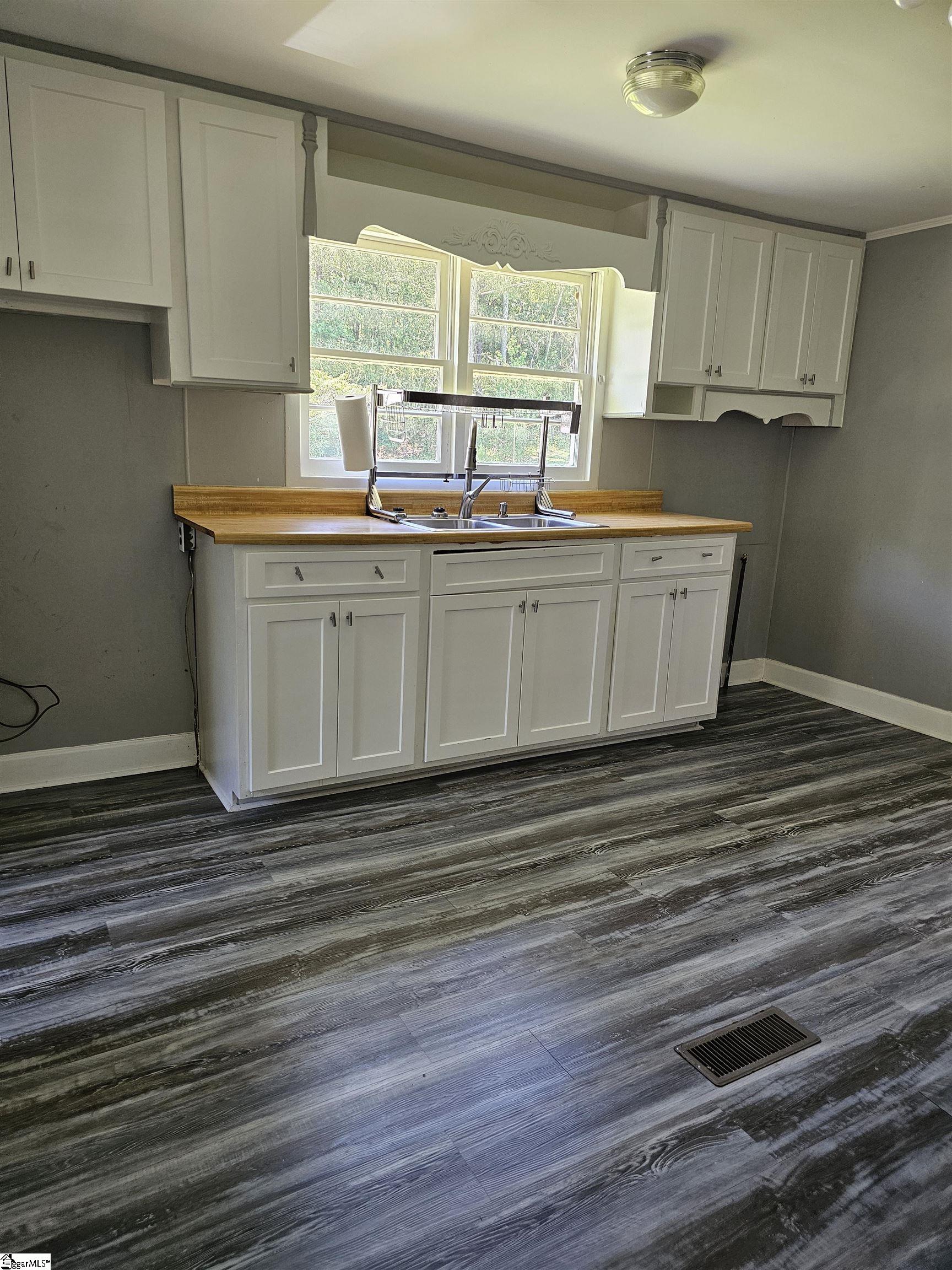 856 Beltline Road Property Photo 15