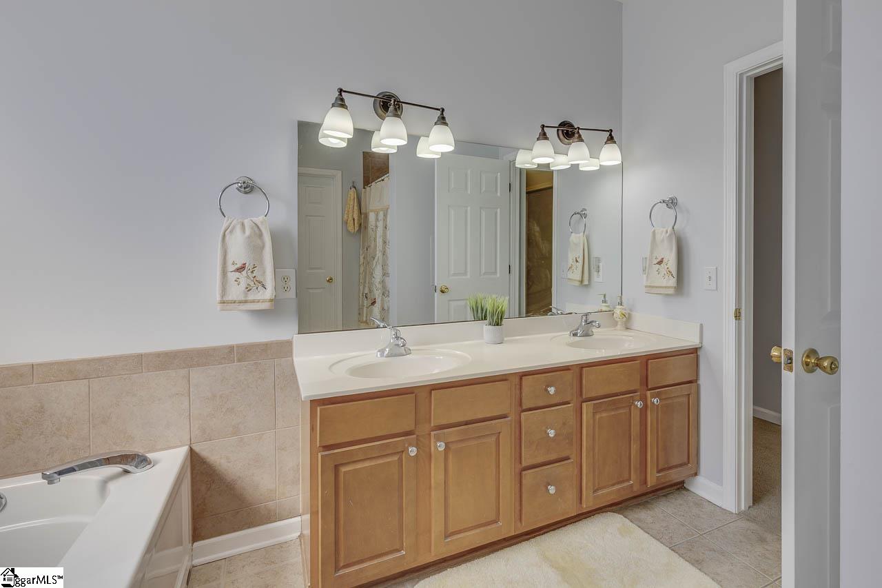 300 Stallion Road Property Photo 23