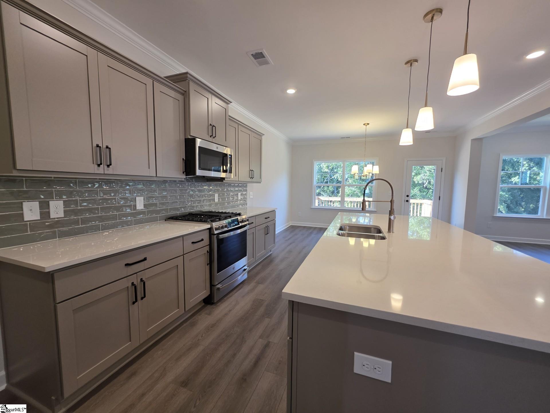 2061 Emily Margaret Road Property Photo 7