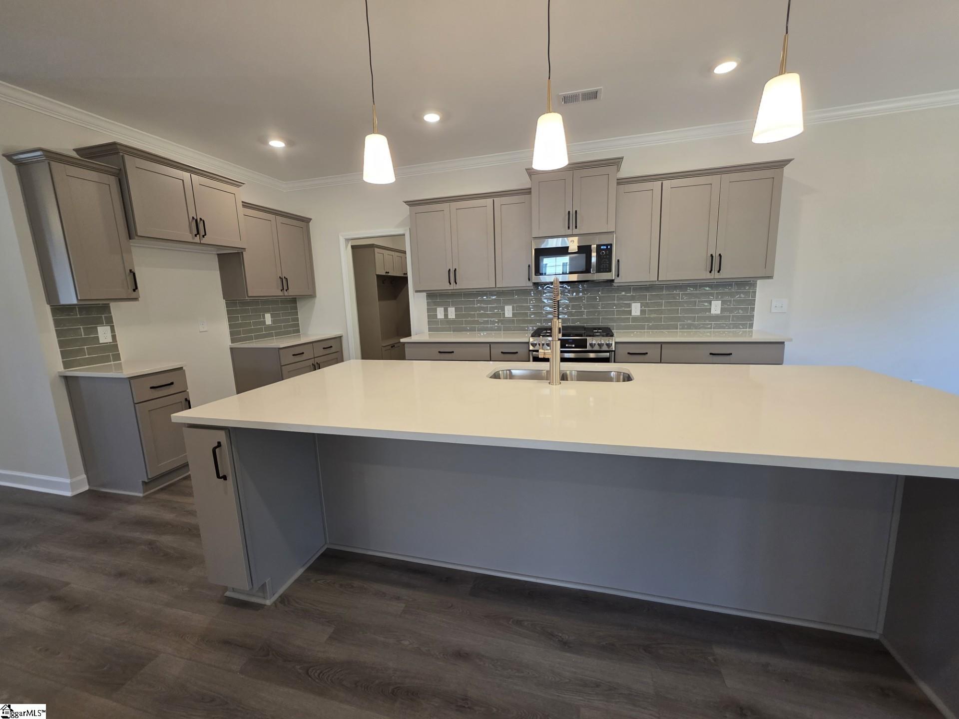 2061 Emily Margaret Road Property Photo 10