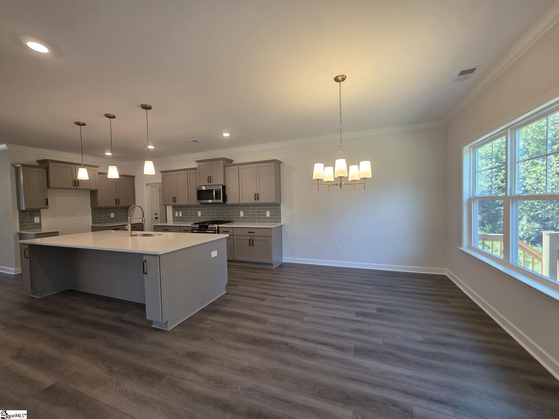 2061 Emily Margaret Road Property Photo 11
