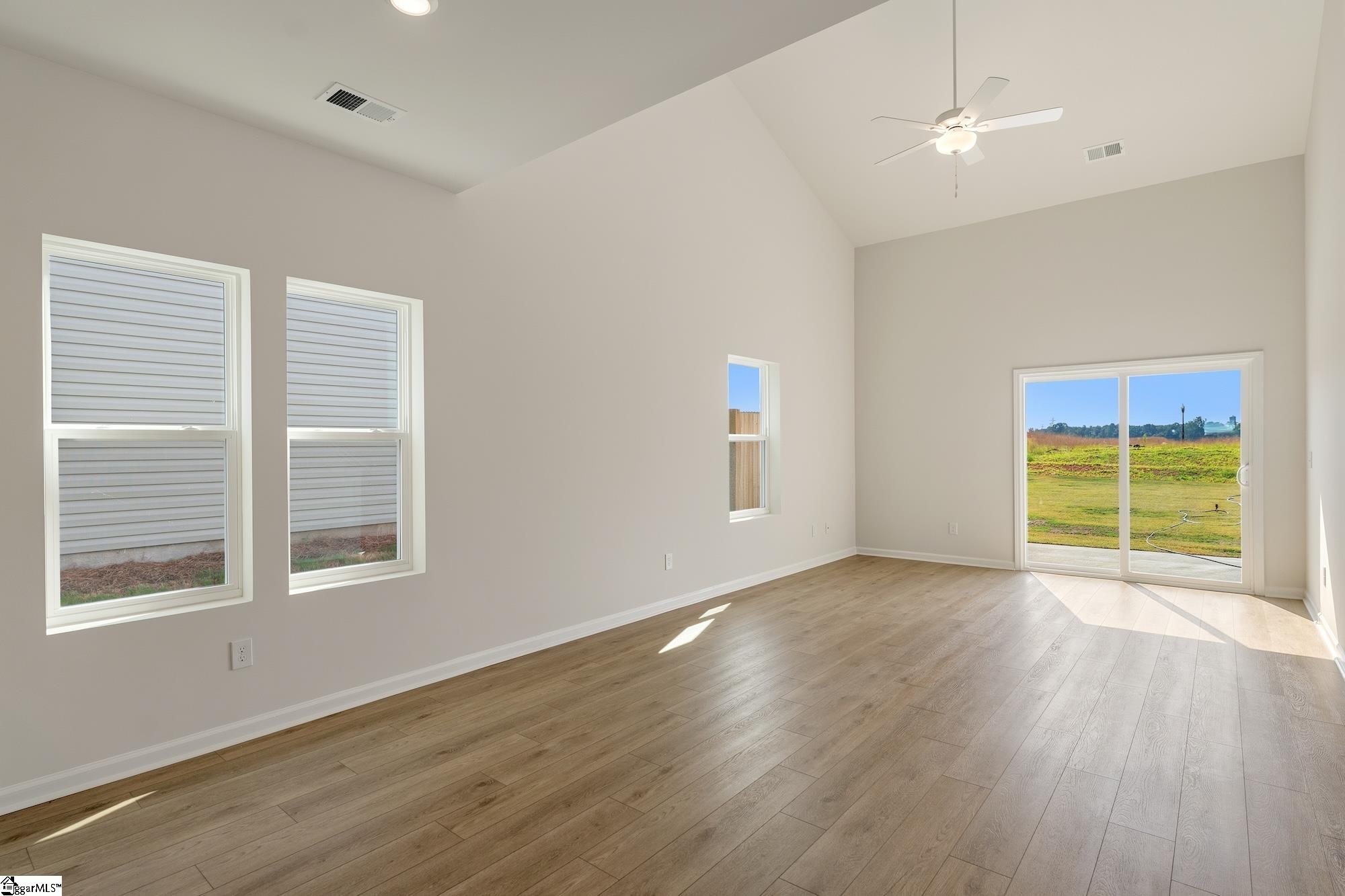 2332 Mill Loop Property Photo 7