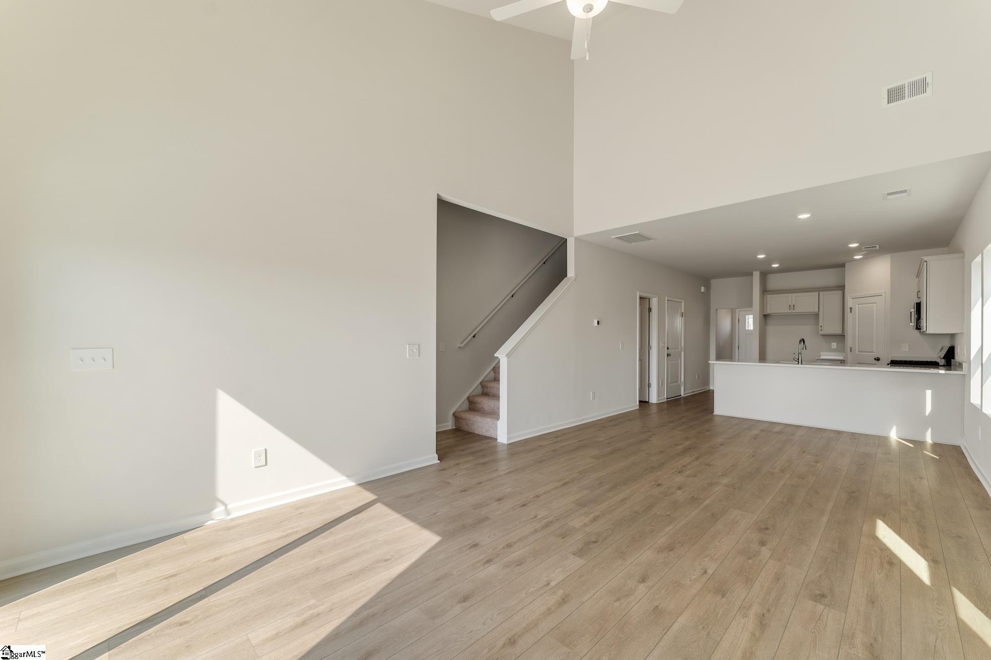 2332 Mill Loop Property Photo 8