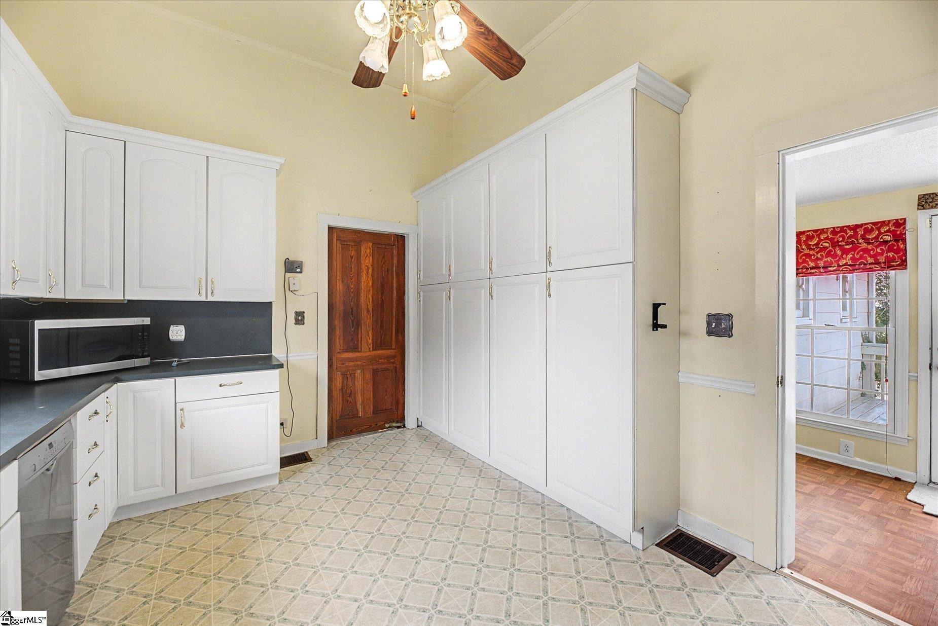 302 W Hampton Avenue Property Photo 27