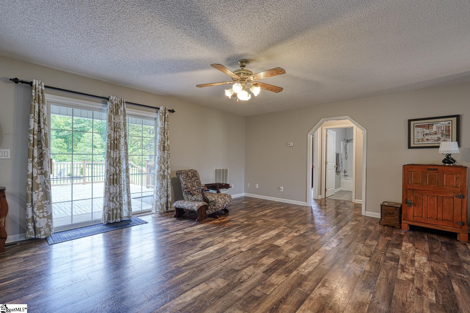 103 Cheyenne Ridge Trail Property Photo 6