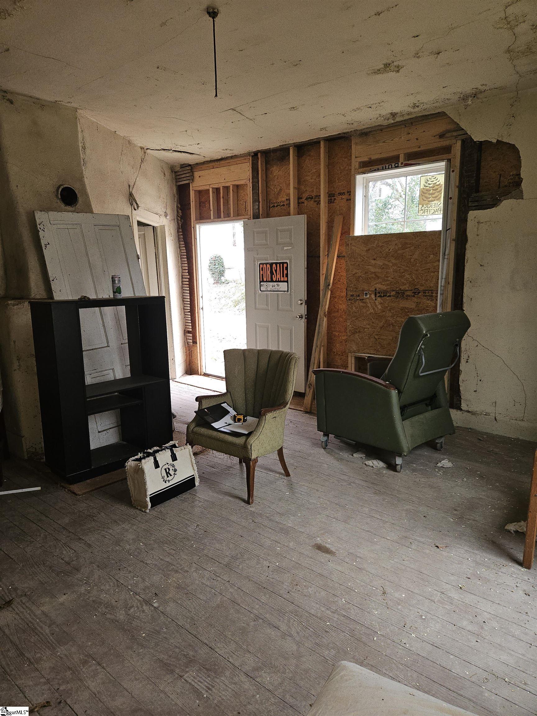 1582079 Property Photo 10