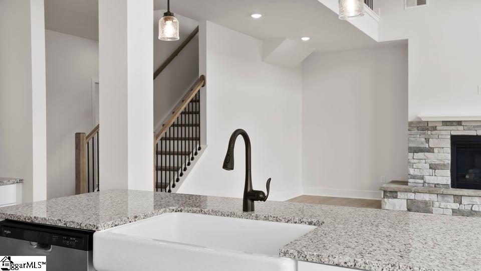 1016 Alder Pond Drive Property Photo 13