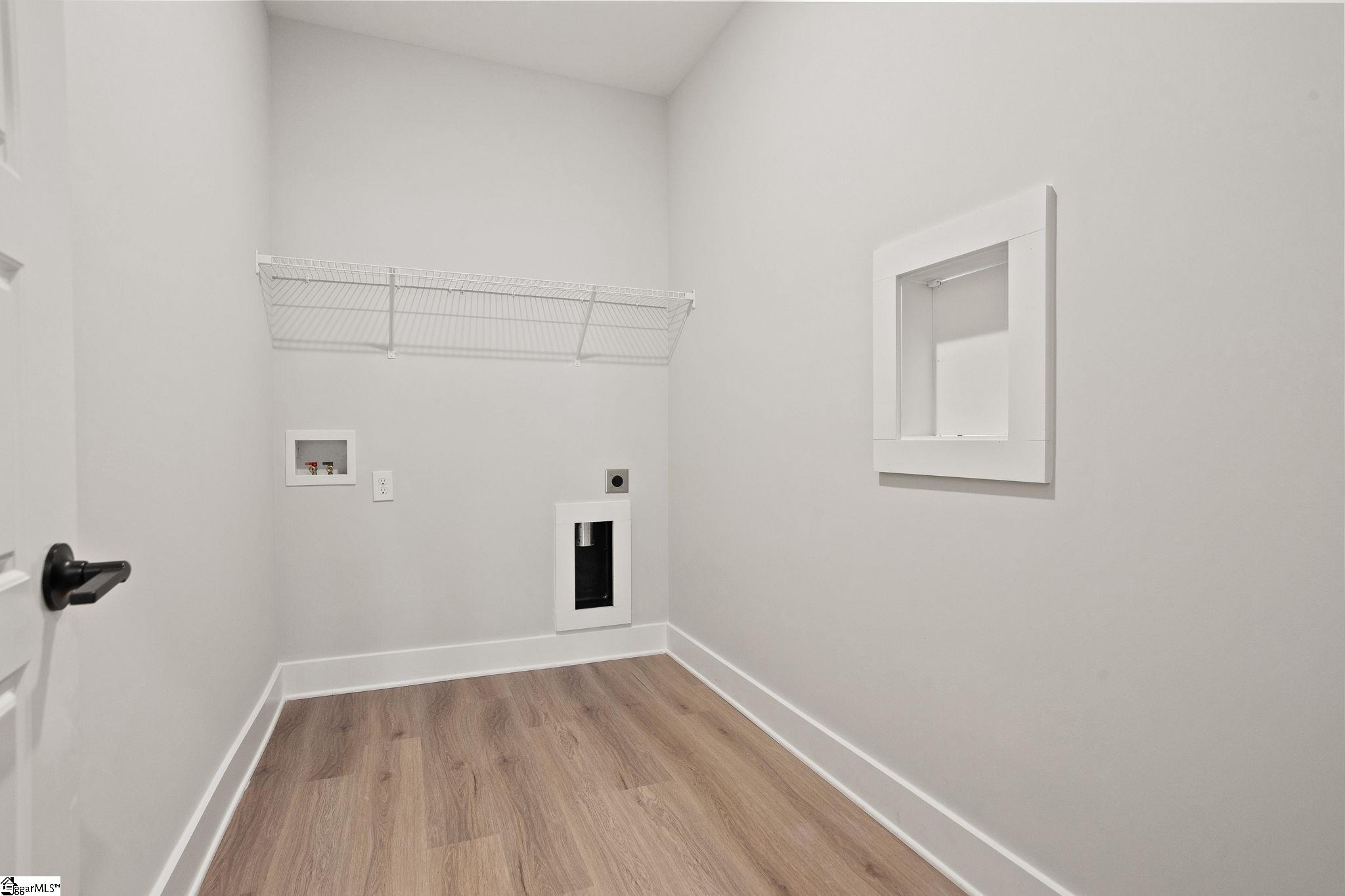319 Goodison Way Property Photo 6