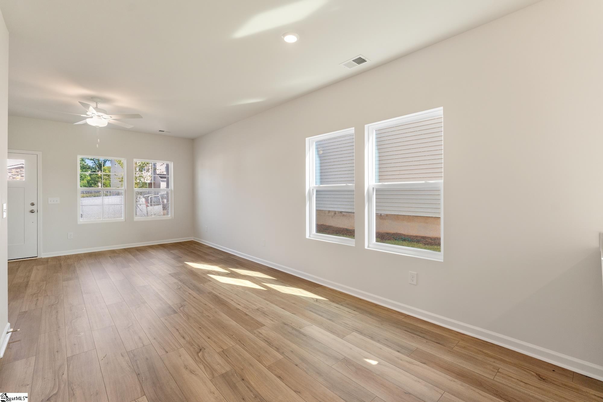 2320 Mill Loop Property Photo 6