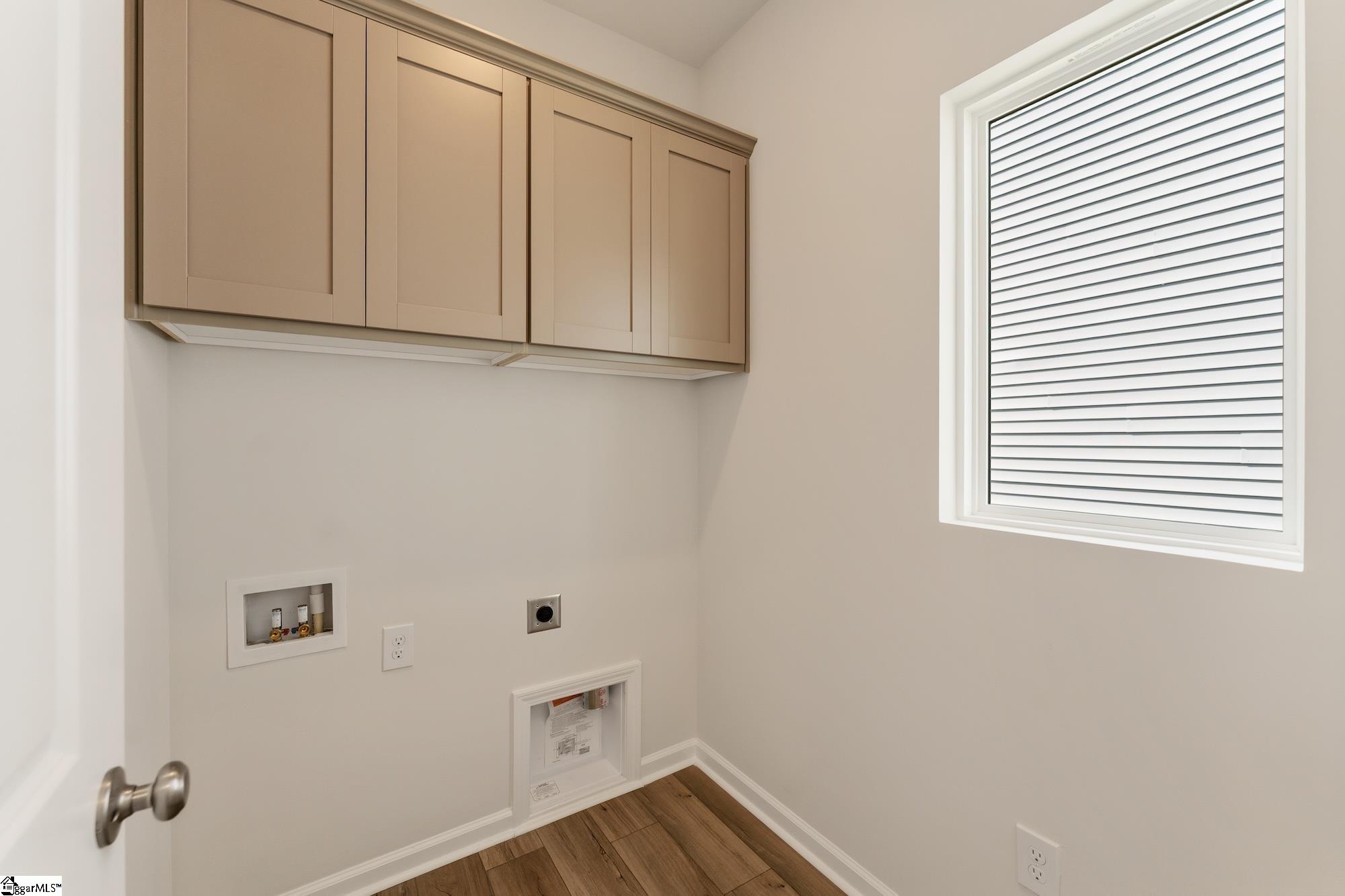 2320 Mill Loop Property Photo 11