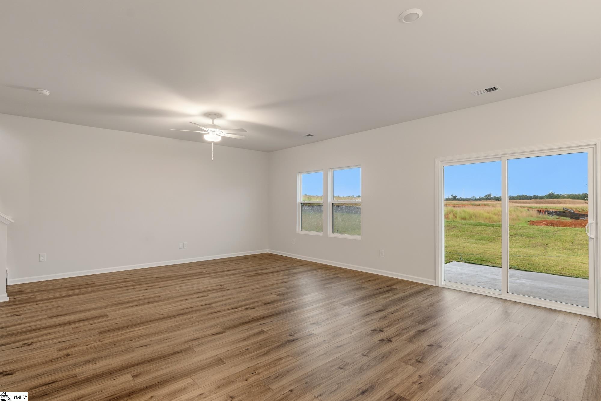 2300 Mill Loop Property Photo 9