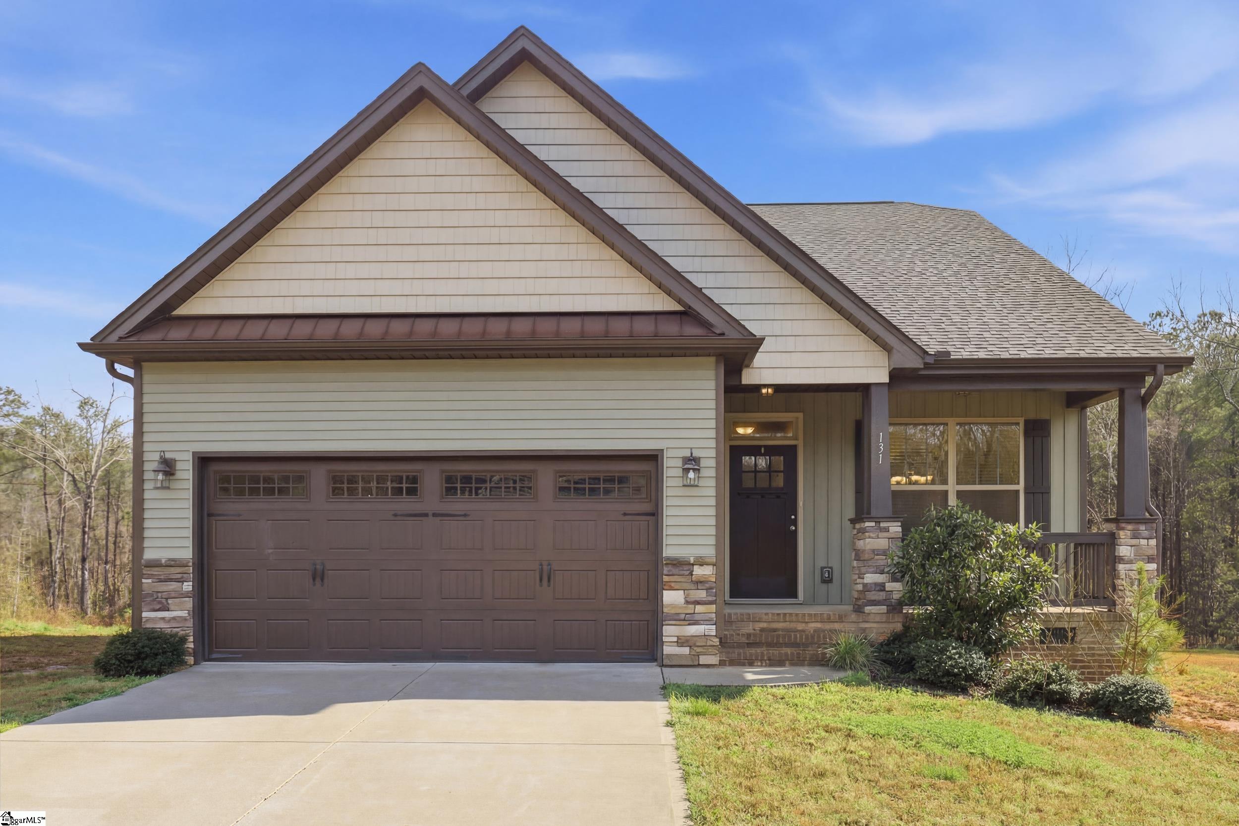 131 Estateside Drive Property Photo 1