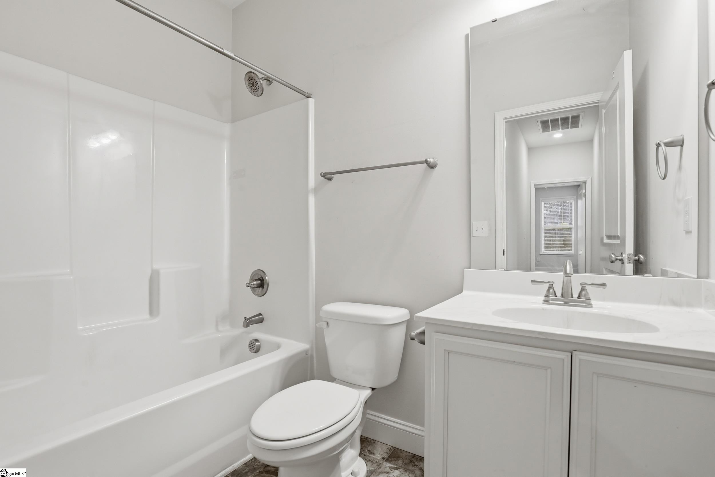 131 Estateside Drive Property Photo 17