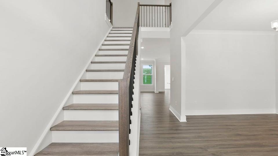 521 Inchmore Drive Property Photo 5