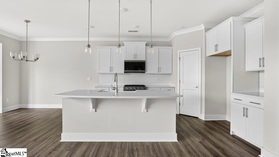 521 Inchmore Drive Property Photo 10
