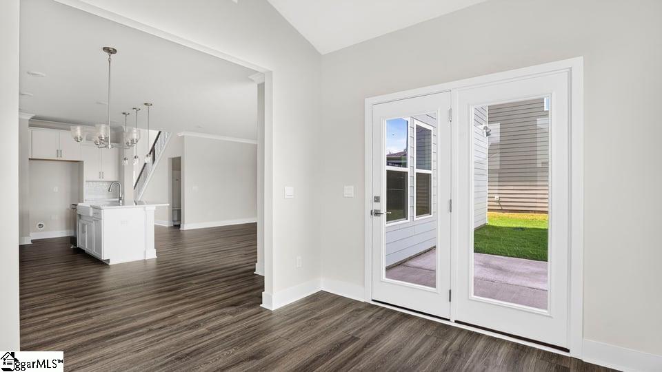 521 Inchmore Drive Property Photo 15