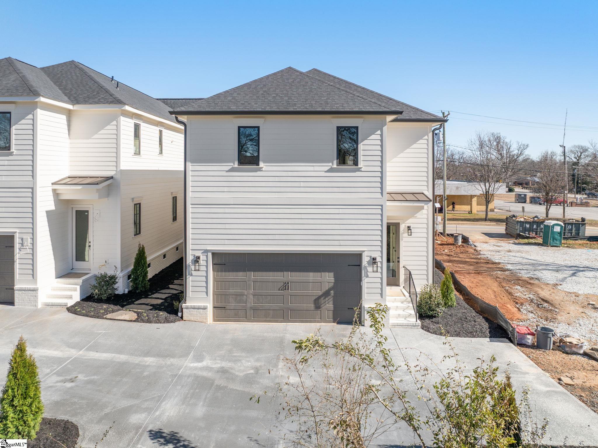31 N Textile Avenue Property Photo 45