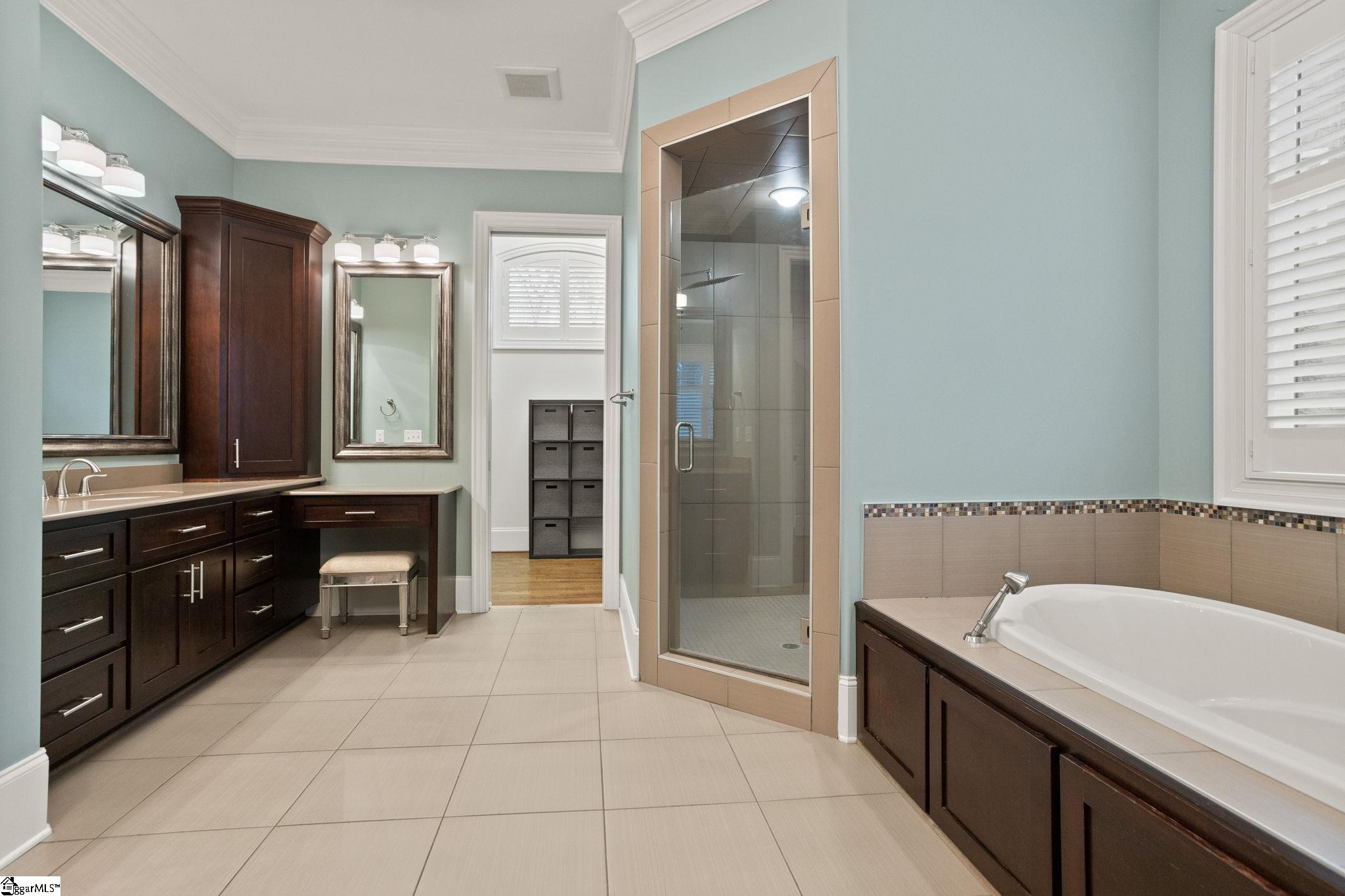 10 Kellers Gate Court Property Photo 24
