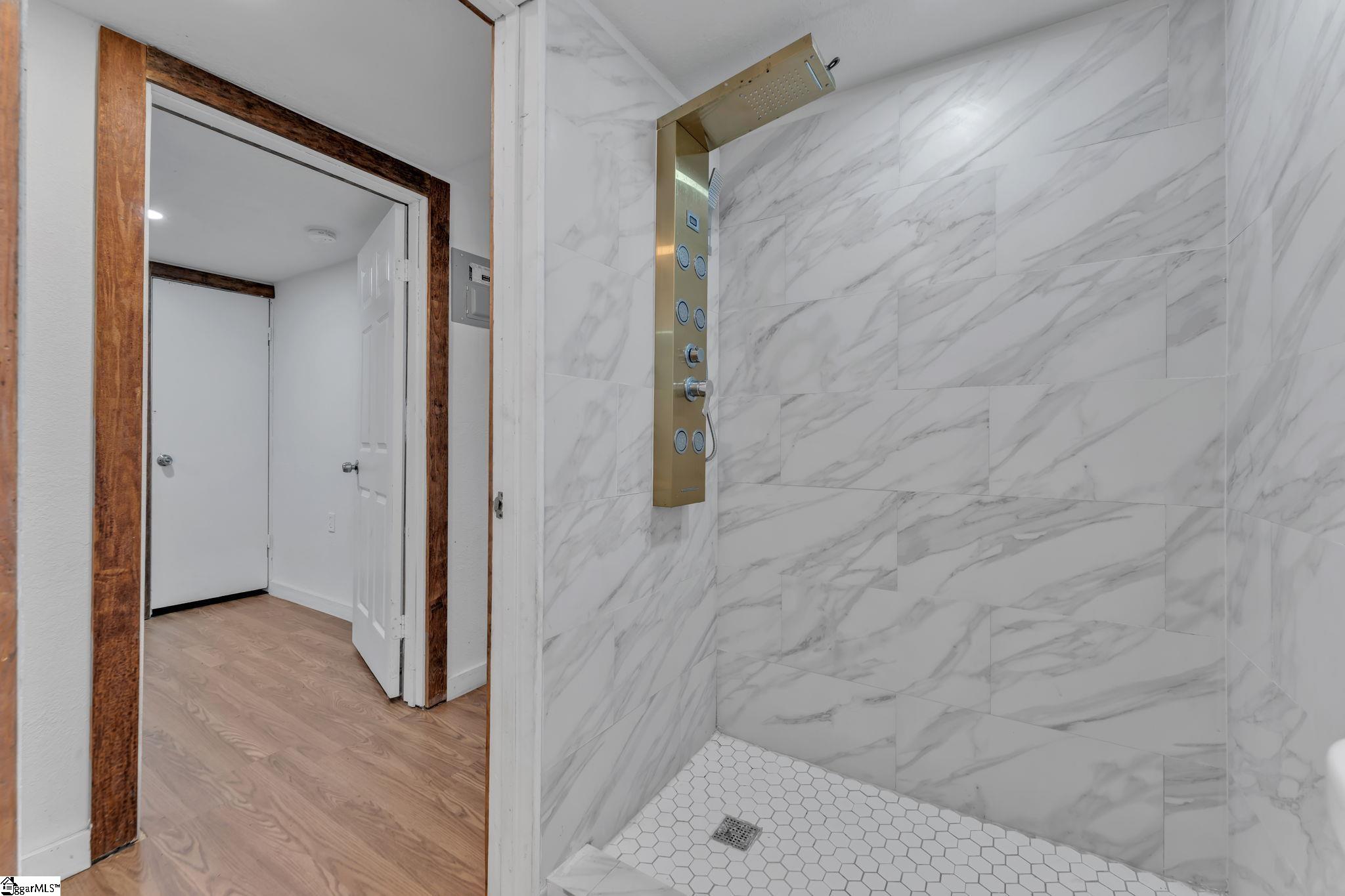 21 U Street Property Photo 12
