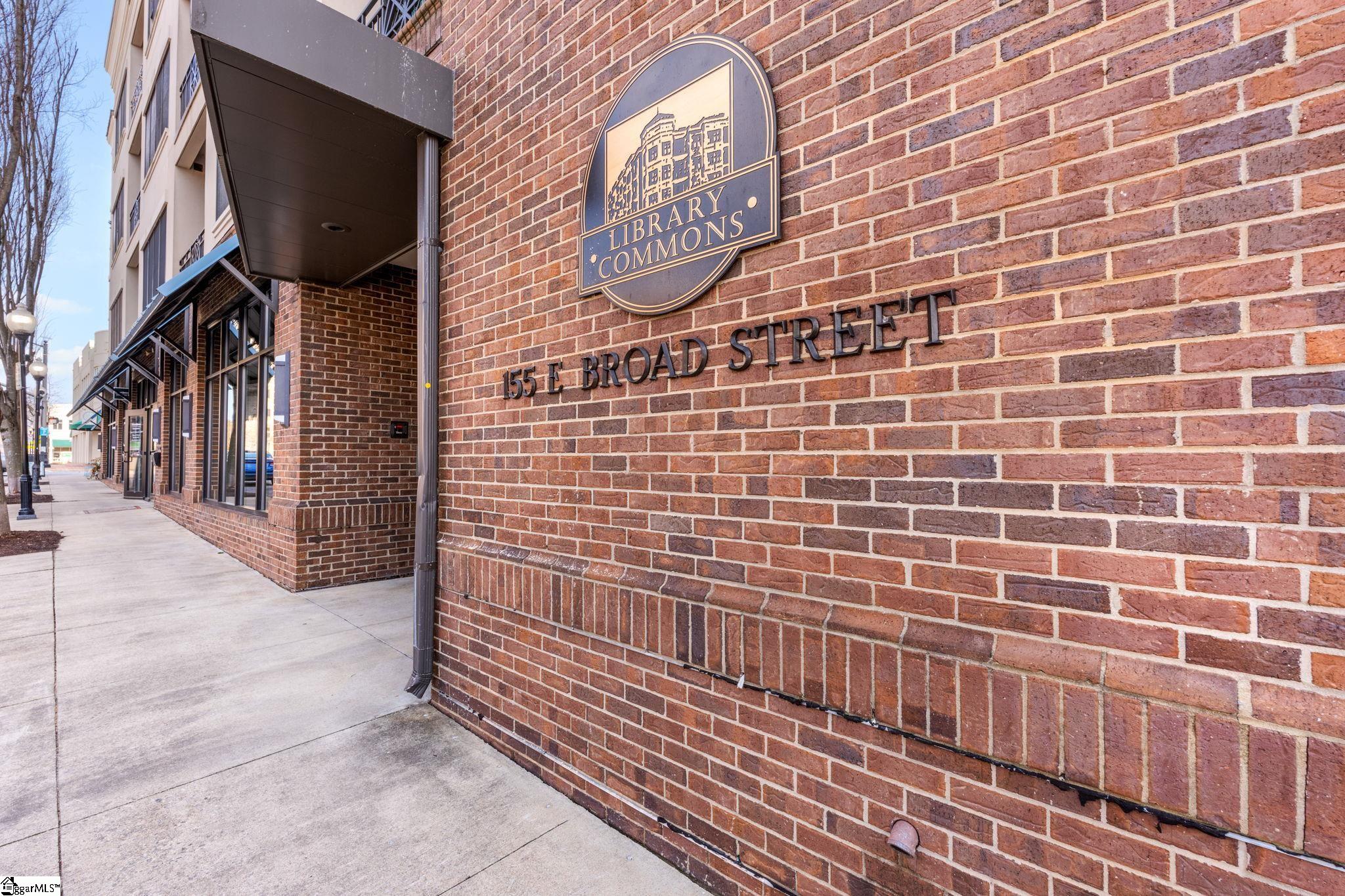 155 E Broad Street Property Photo 4