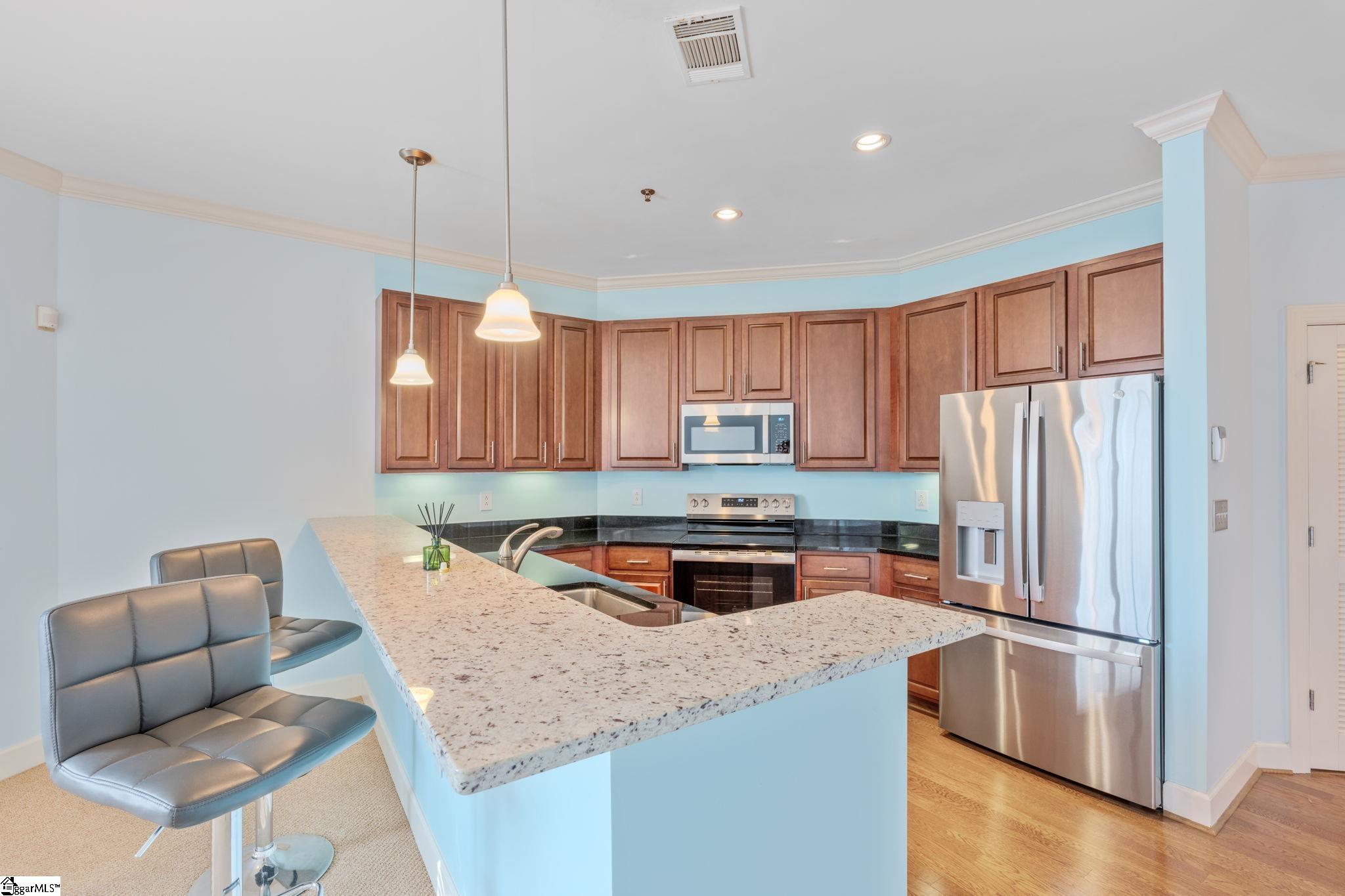 155 E Broad Street Property Photo 19