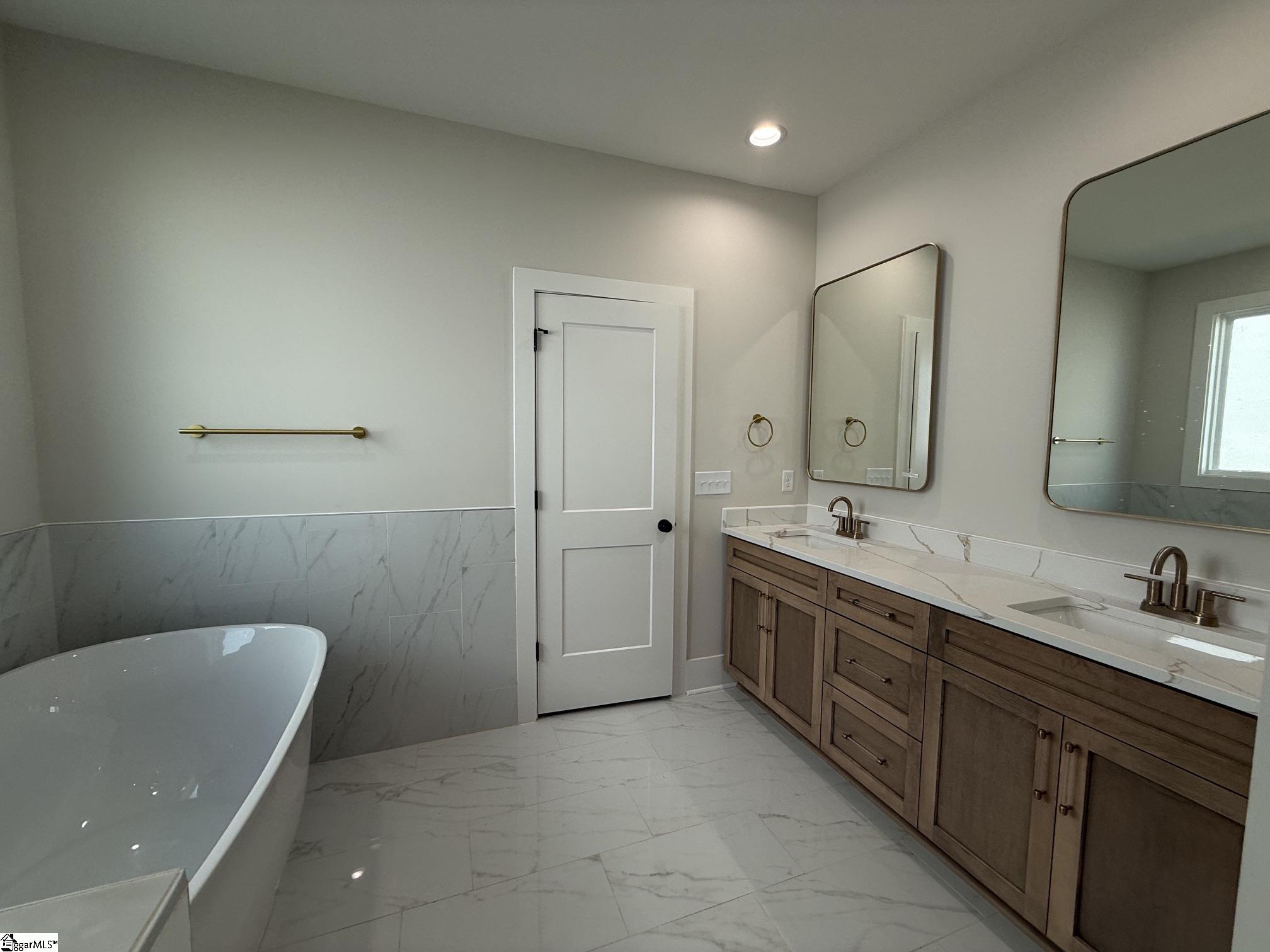3051 Akins Street Property Photo 10
