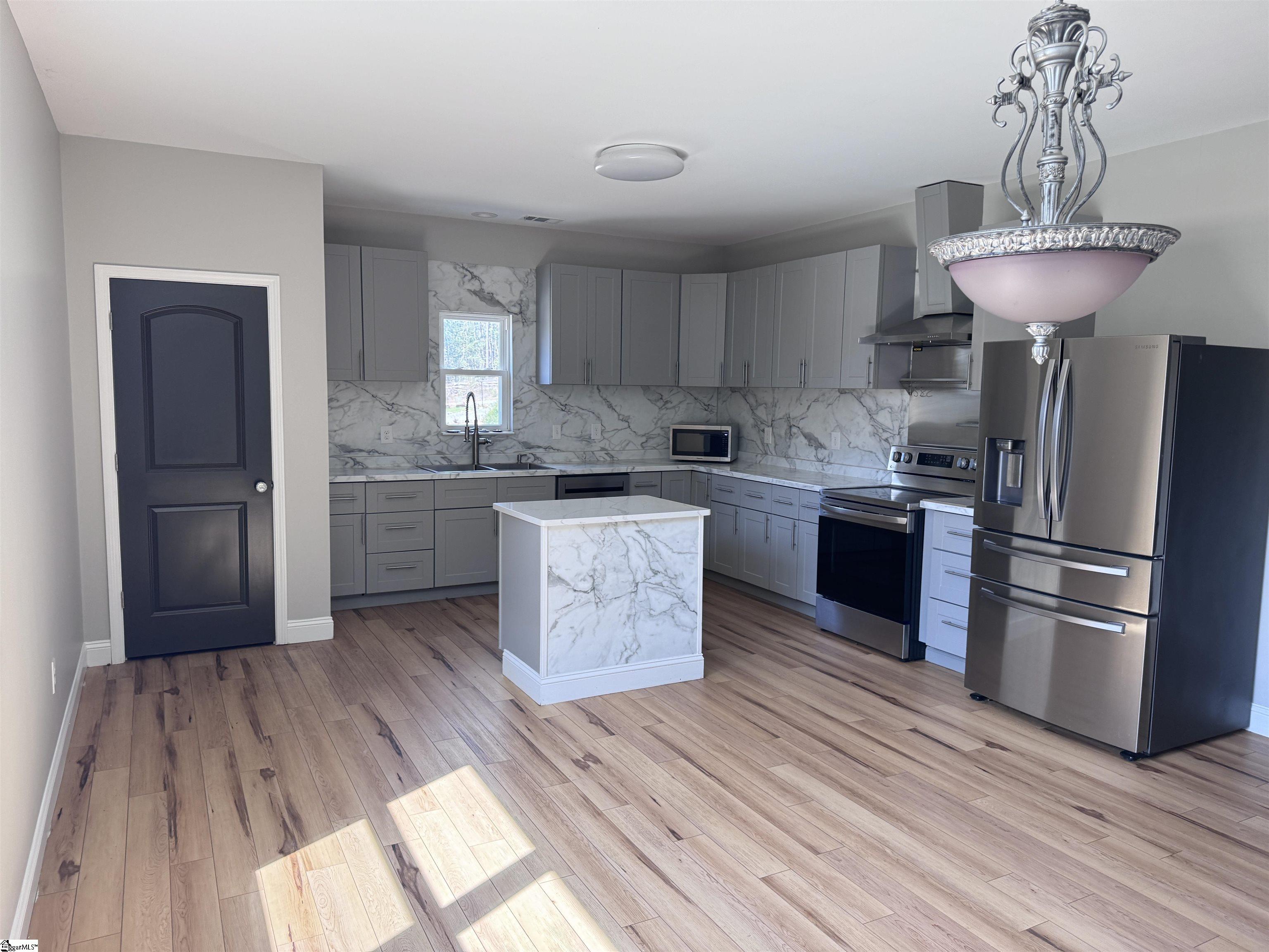134 Carlton Street Property Photo 2