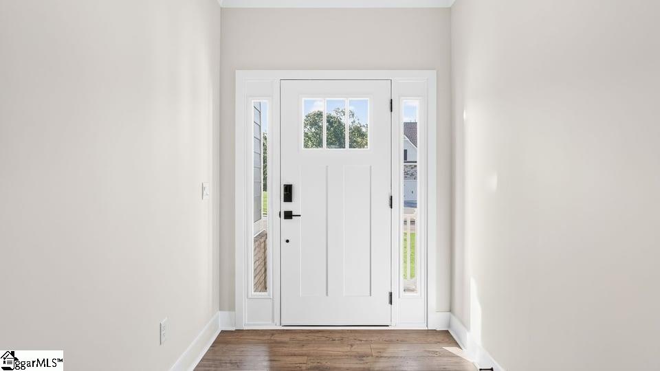 707 Catbird Court Property Photo 6